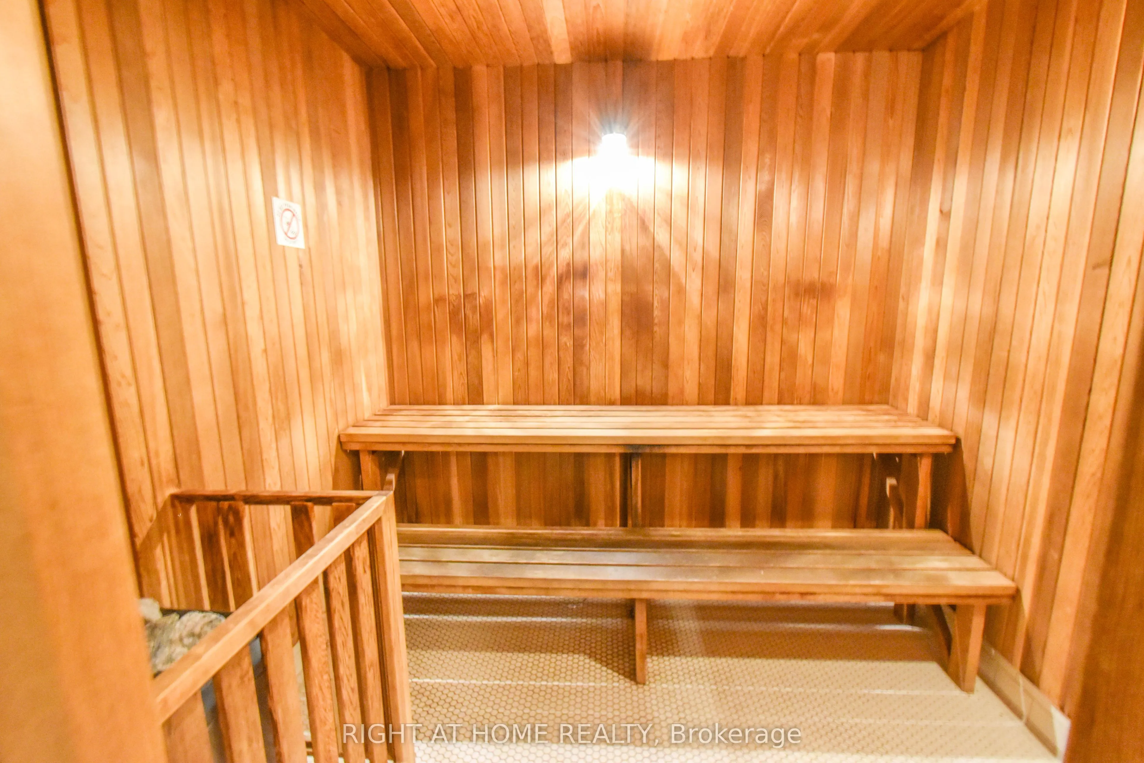 205 The Donway W, #702