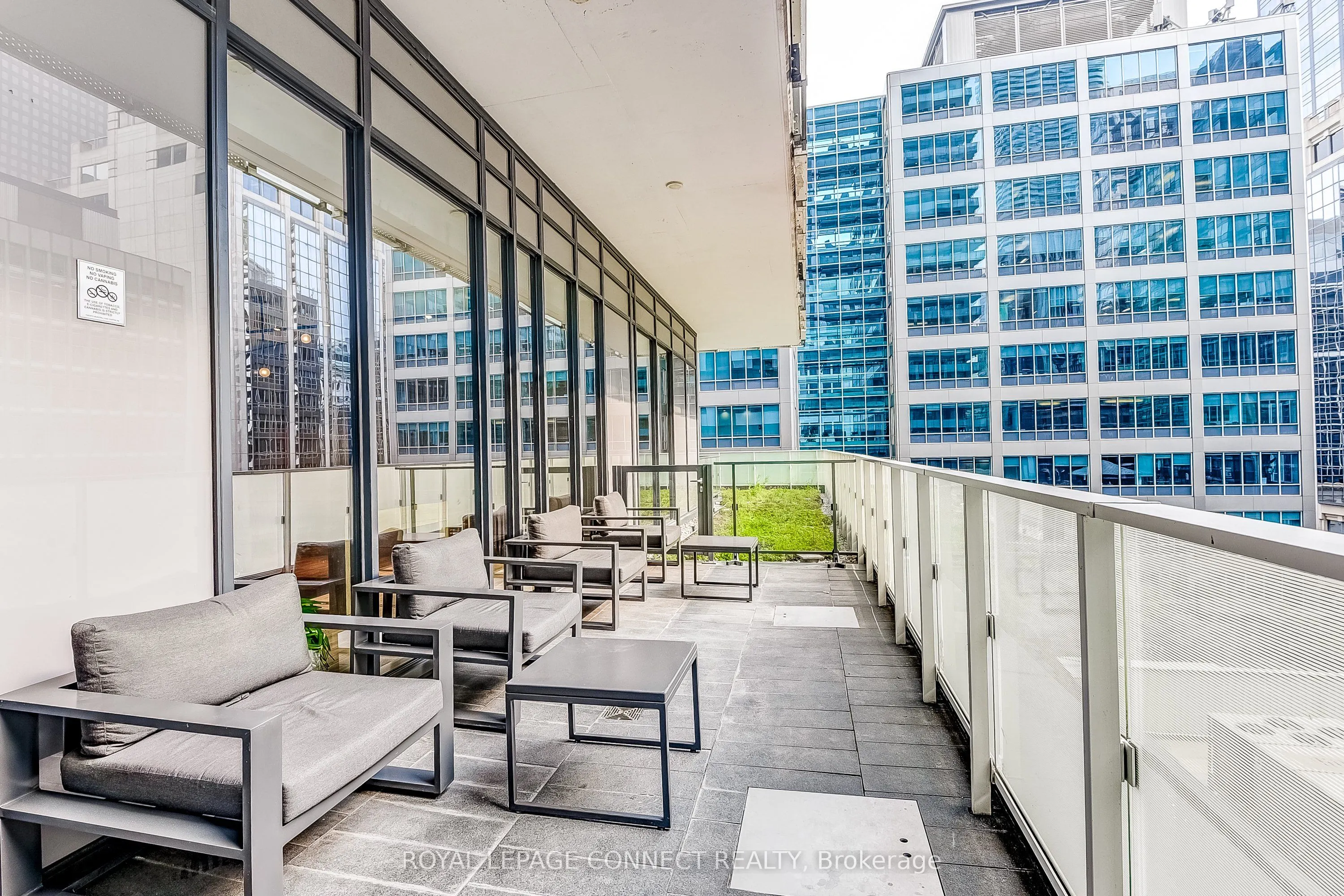 25 Richmond Street E, #902