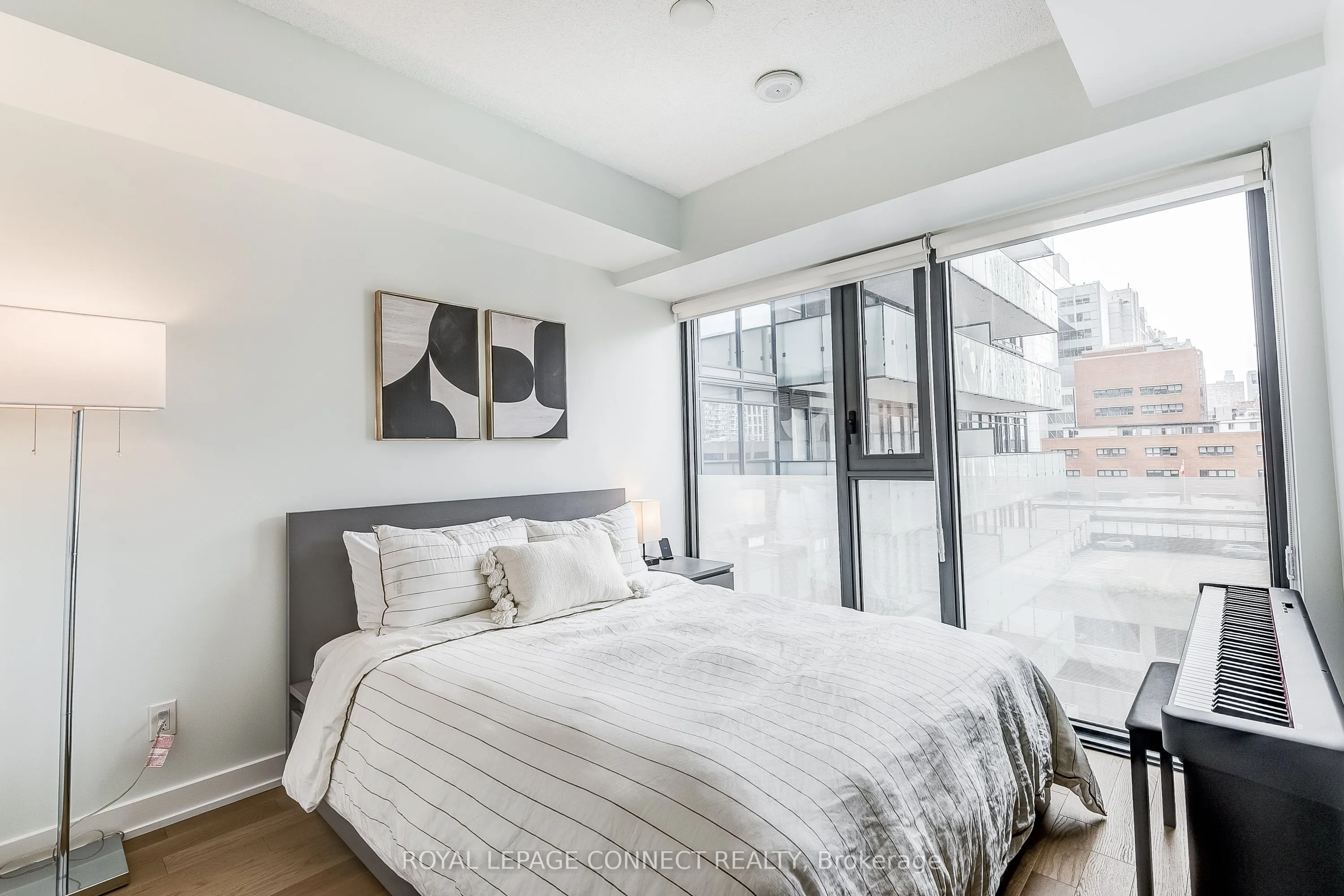 25 Richmond Street E, #902