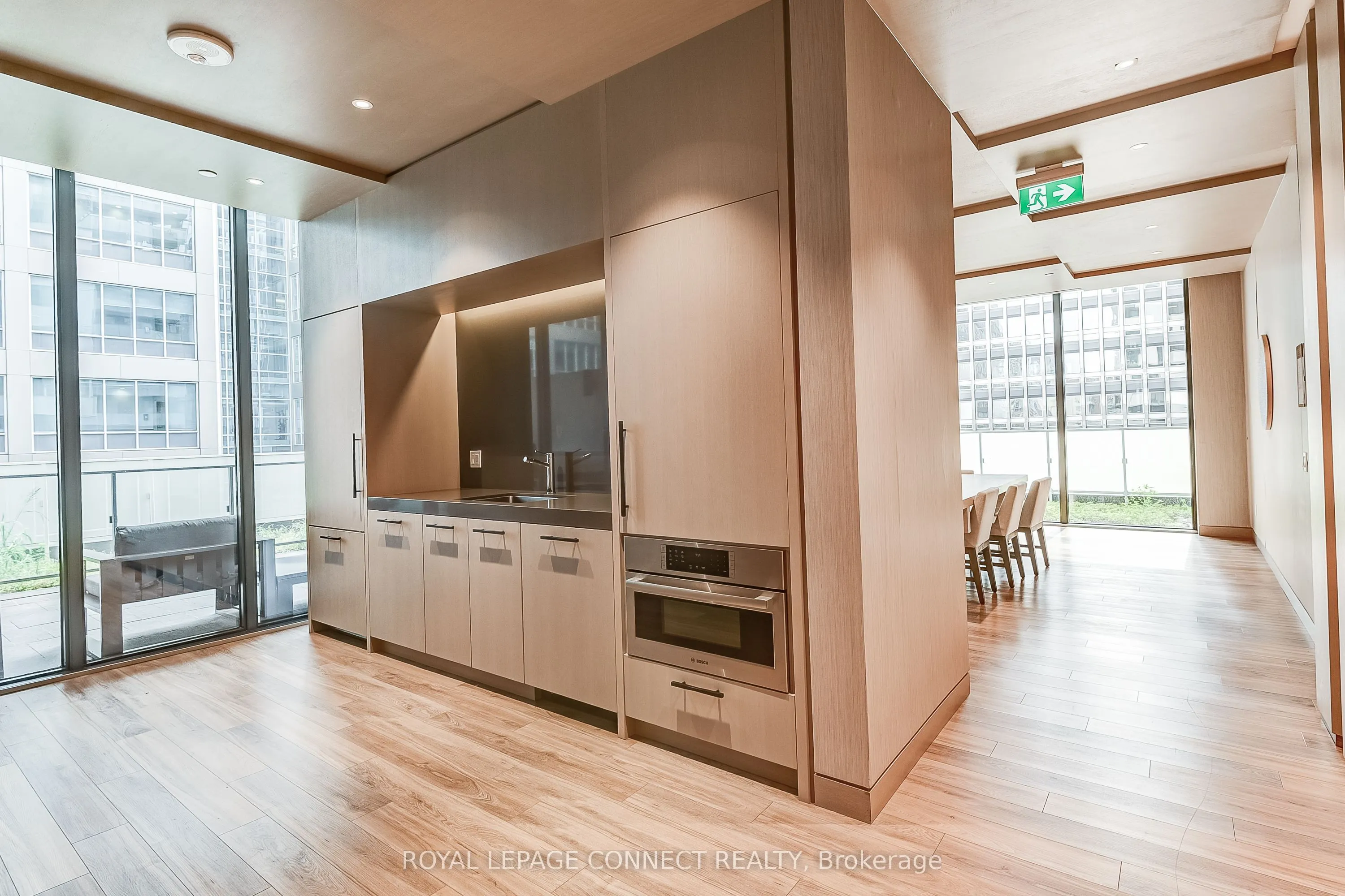 25 Richmond Street E, #902