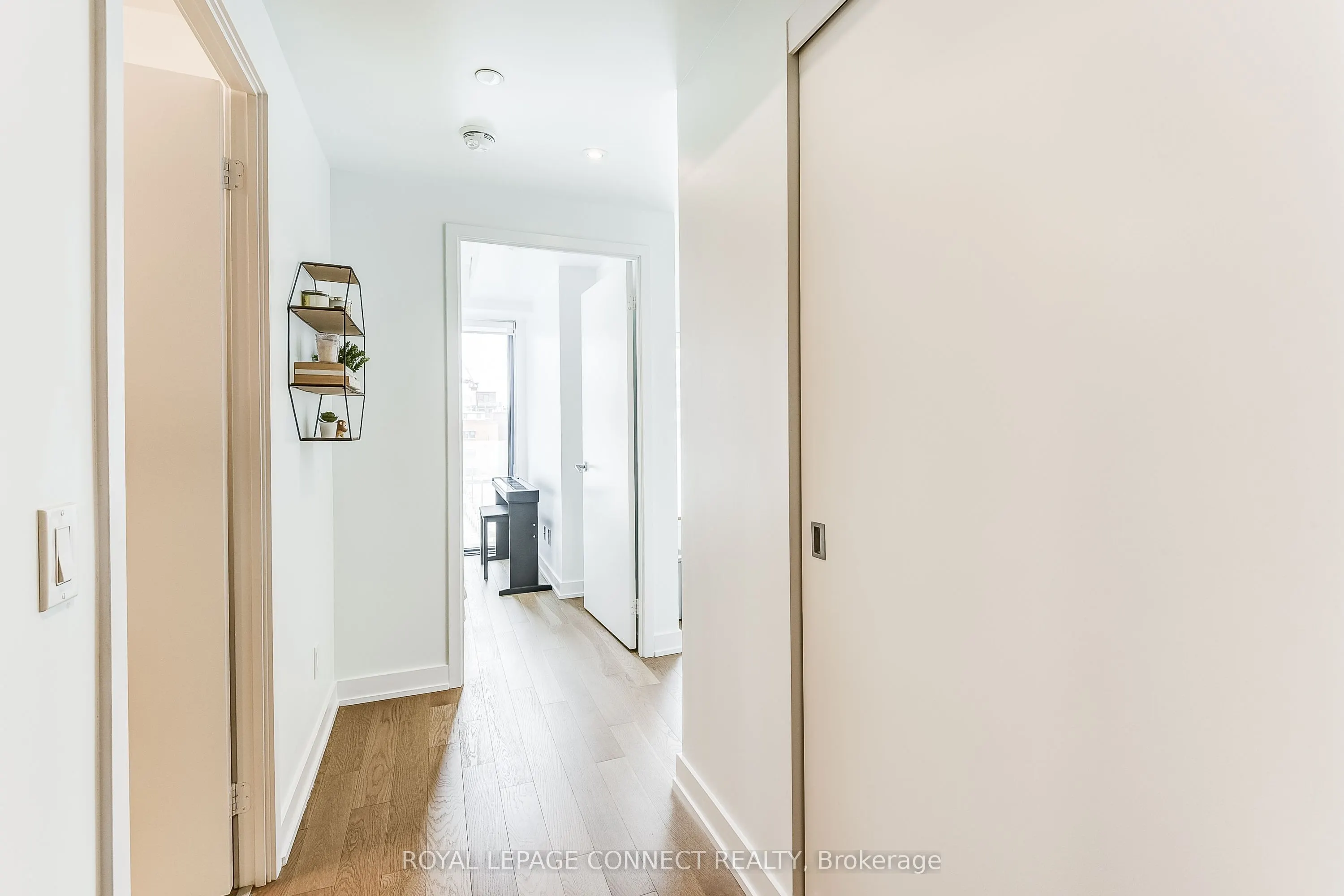 25 Richmond Street E, #902