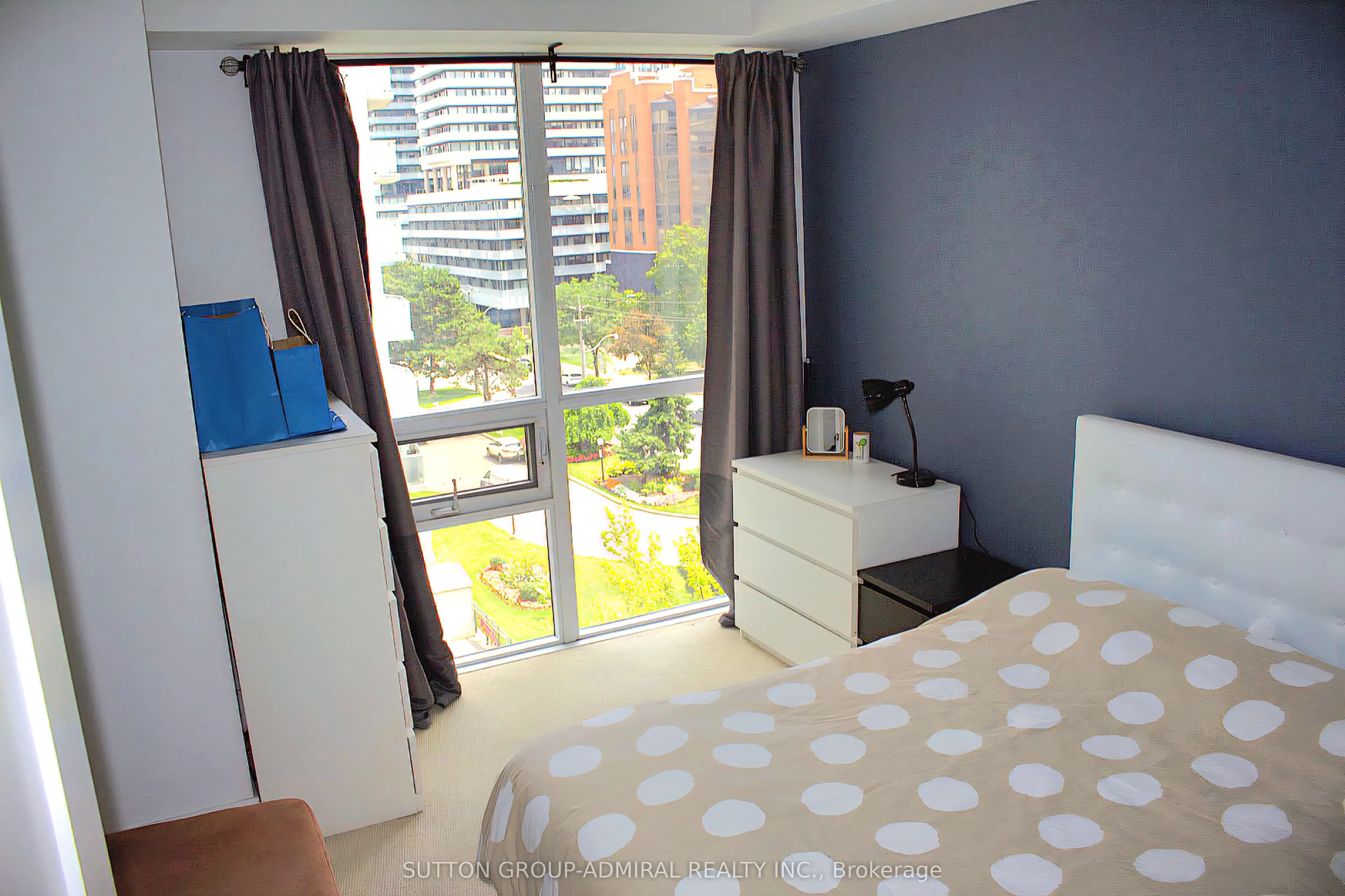 70 Roehampton Avenue, #512
