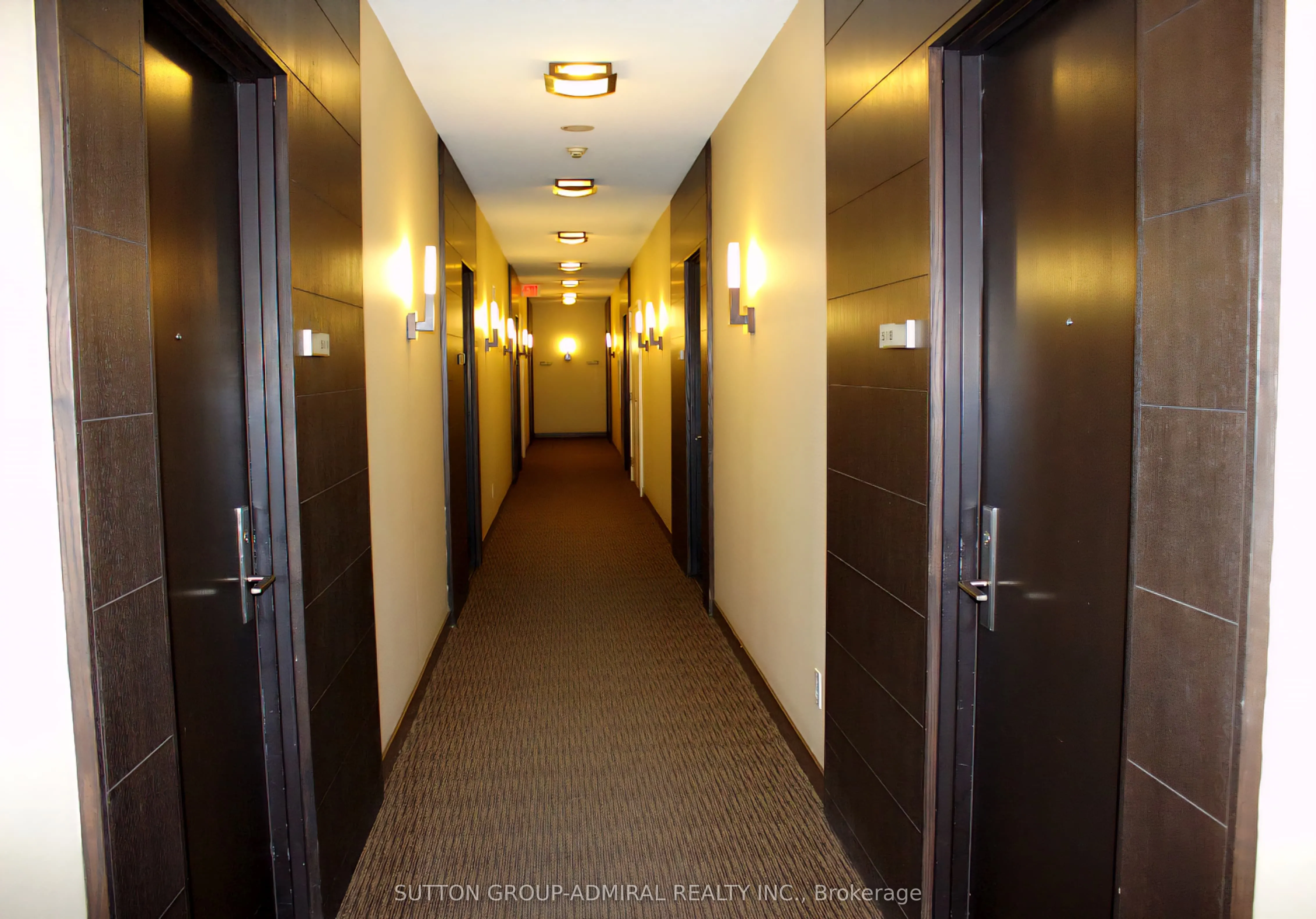 70 Roehampton Avenue, #512