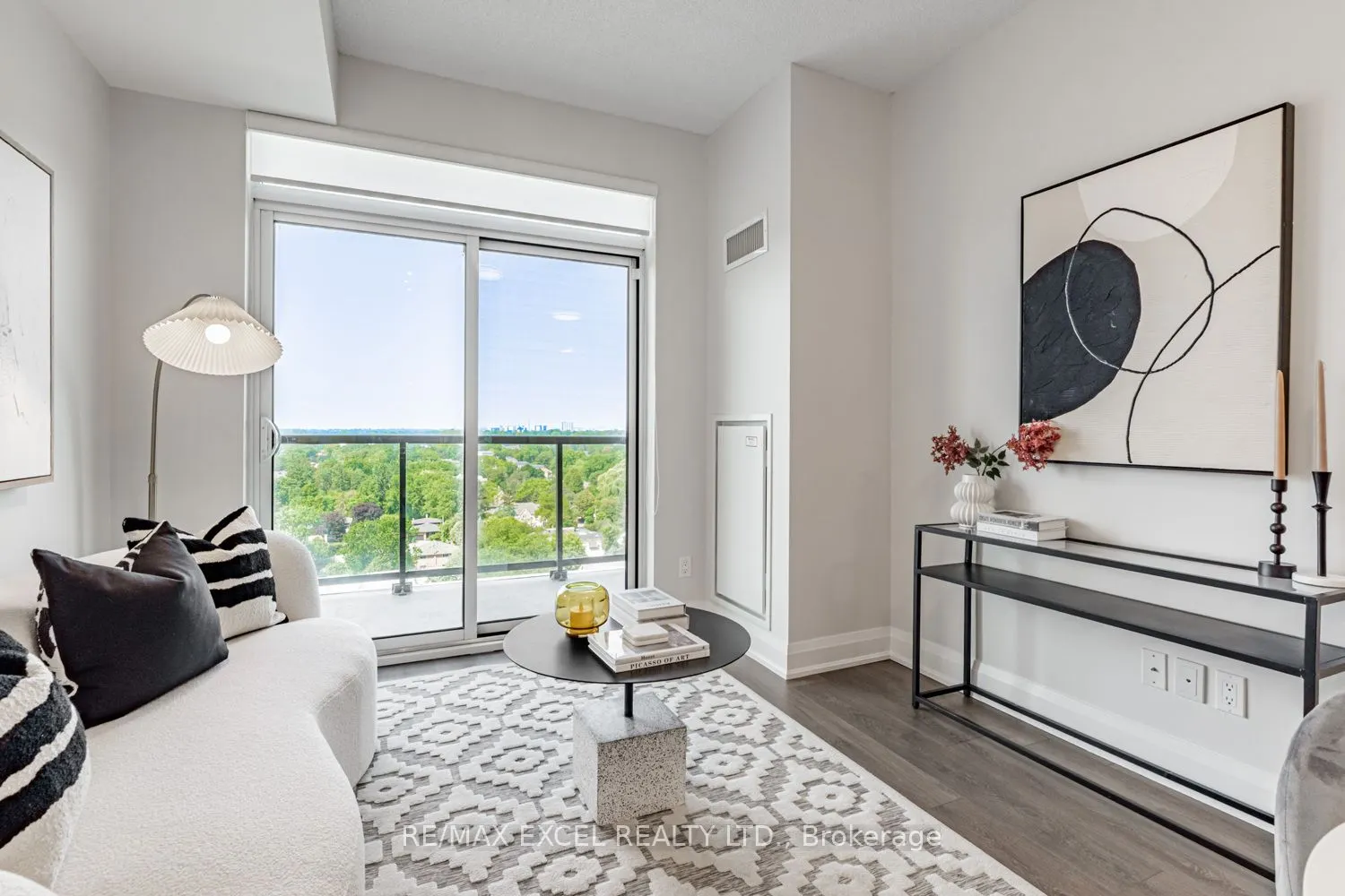 68 Canterbury Place, #1507
