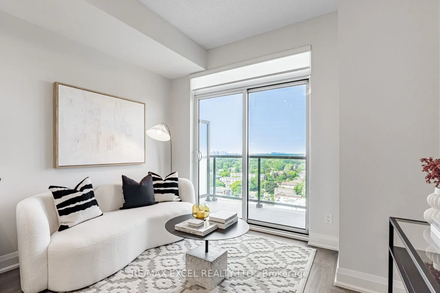 68 Canterbury Place, #1507