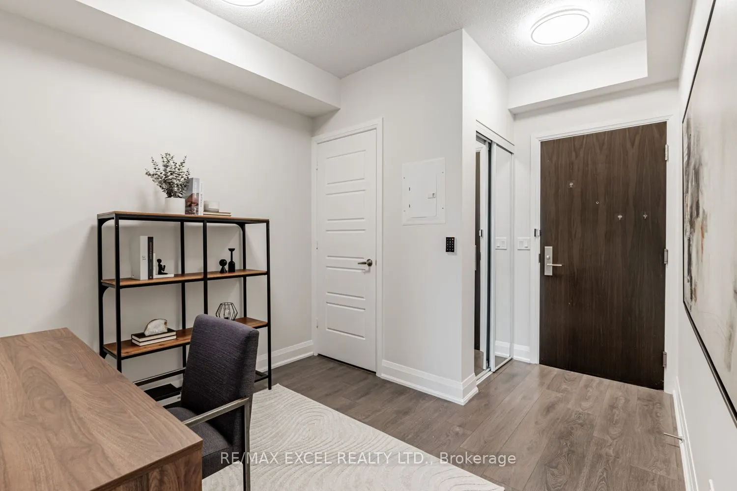 68 Canterbury Place, #1507