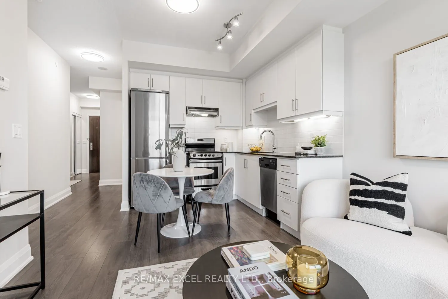 68 Canterbury Place, #1507