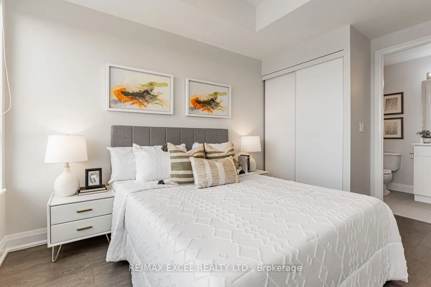 68 Canterbury Place, #1507