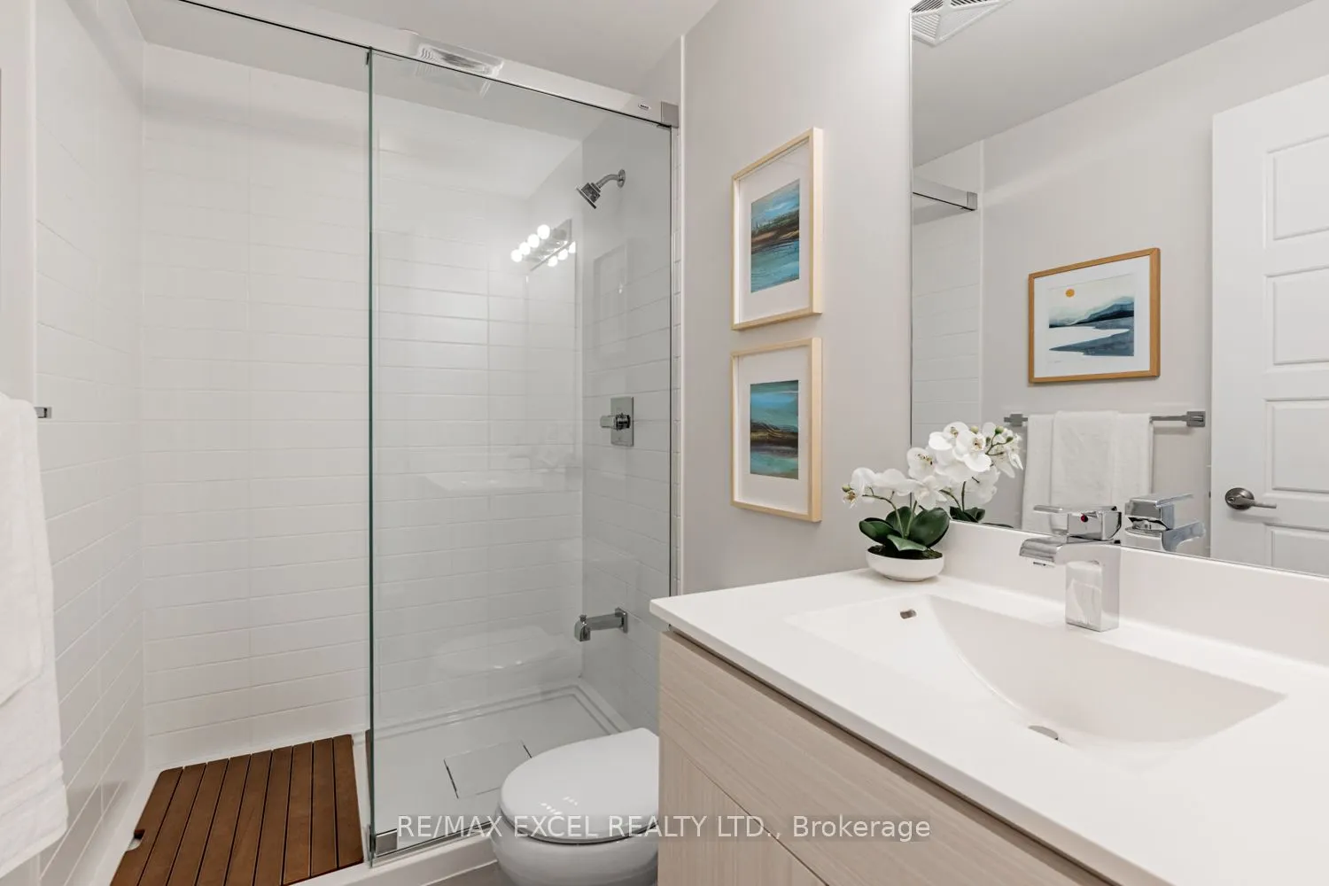 68 Canterbury Place, #1507