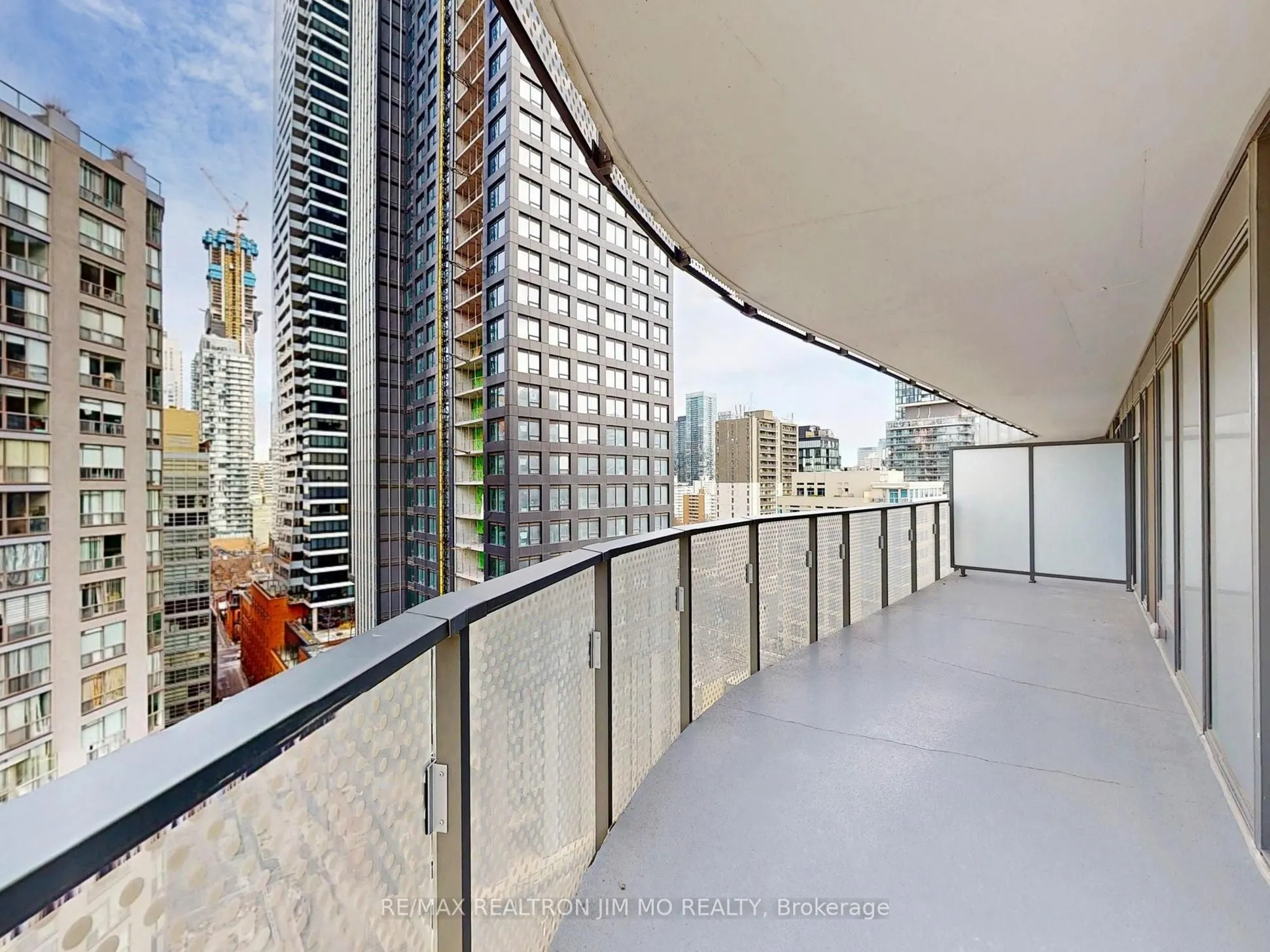 11 Wellesley Street W, #1208