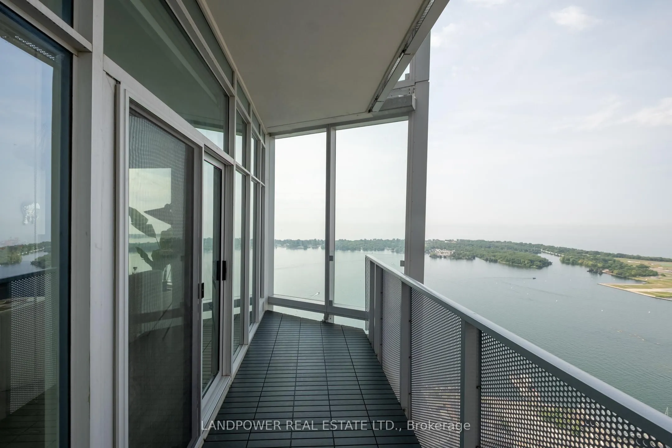 10 York Street, #6210