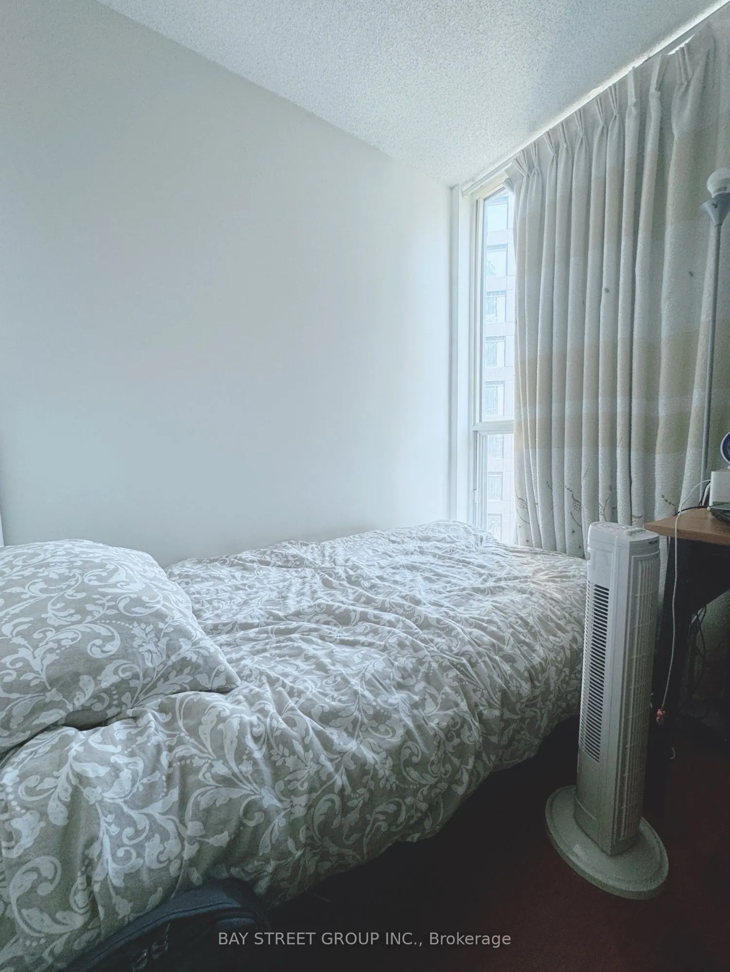 24 Wellesley Street W, #1512
