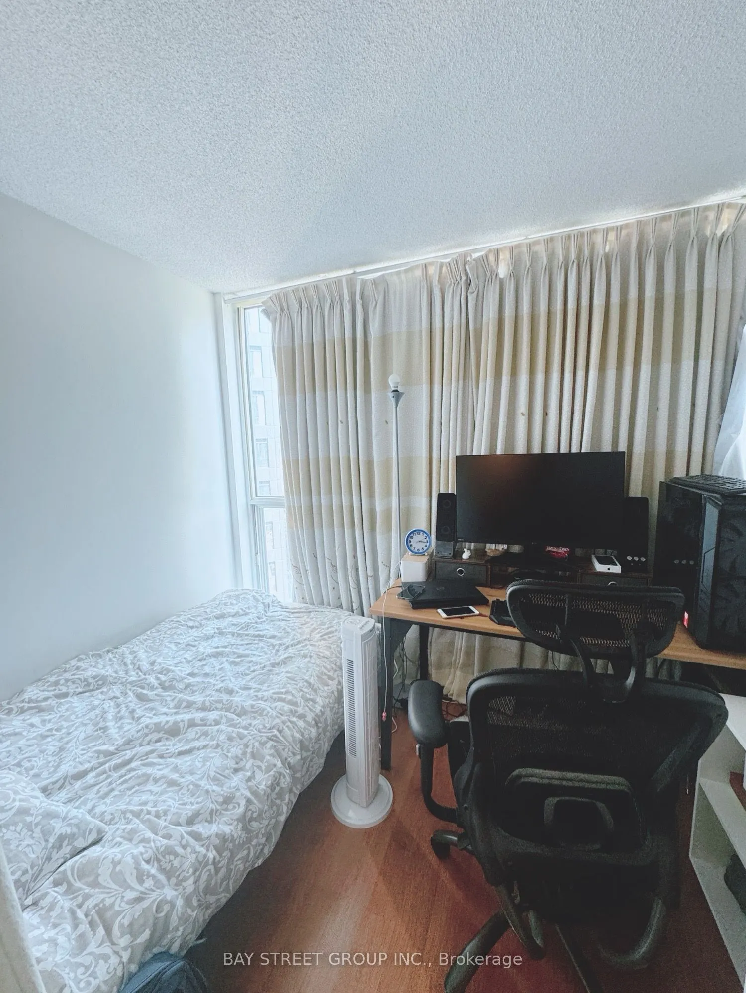 24 Wellesley Street W, #1512
