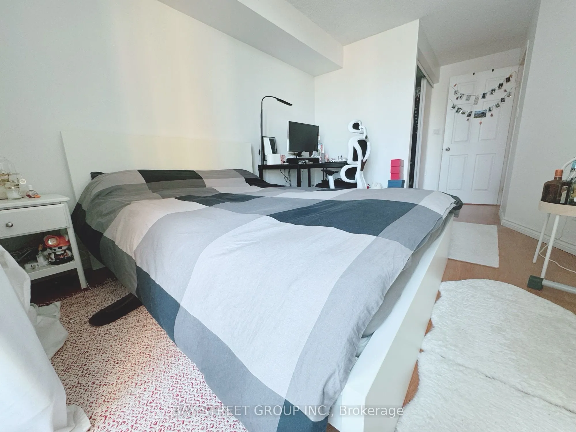 24 Wellesley Street W, #1512