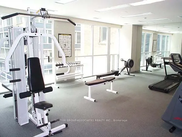 7 King Street E, #809