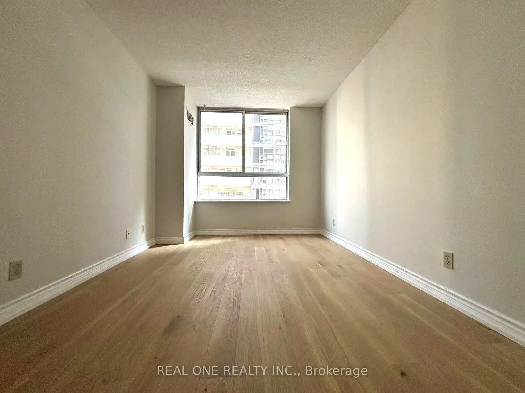 711 Bay Street, #1012