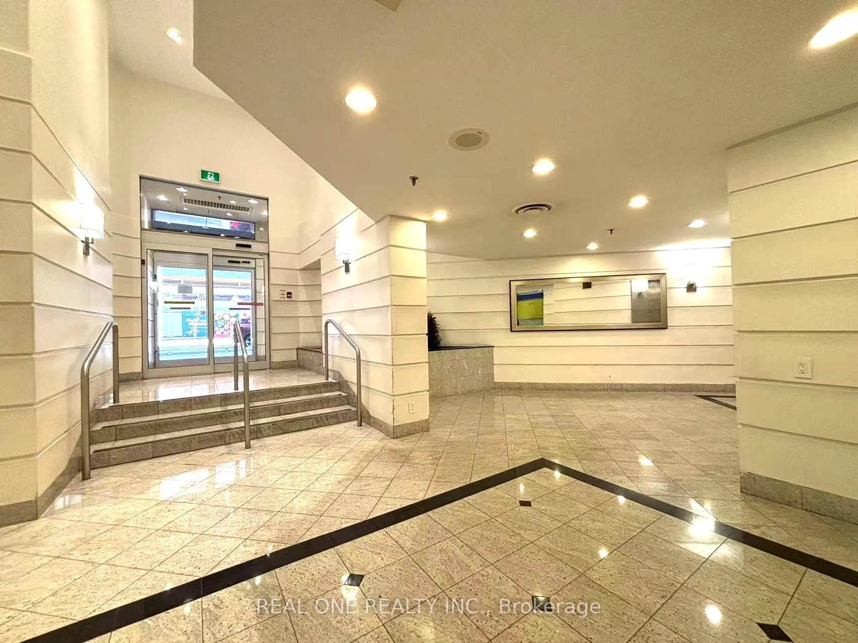 711 Bay Street, #1012