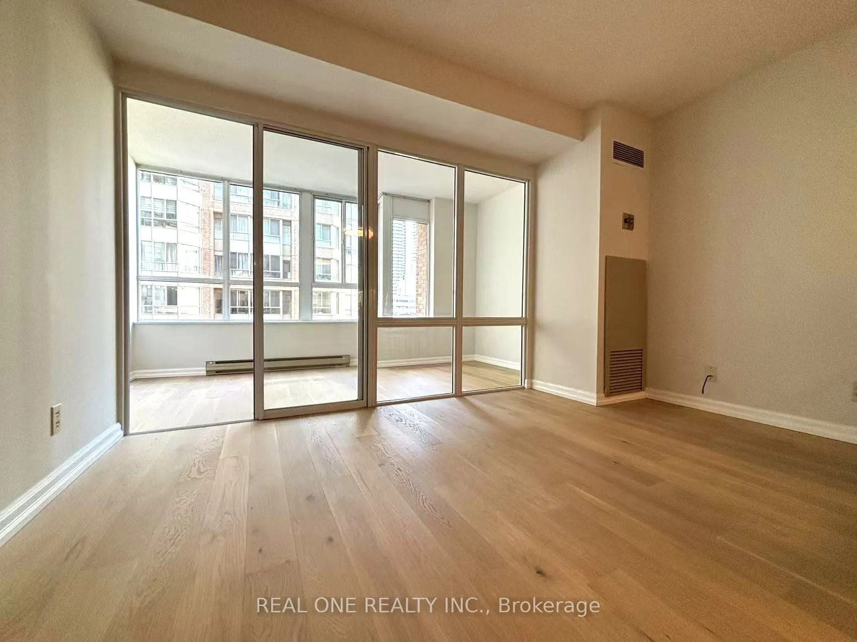 711 Bay Street, #1012