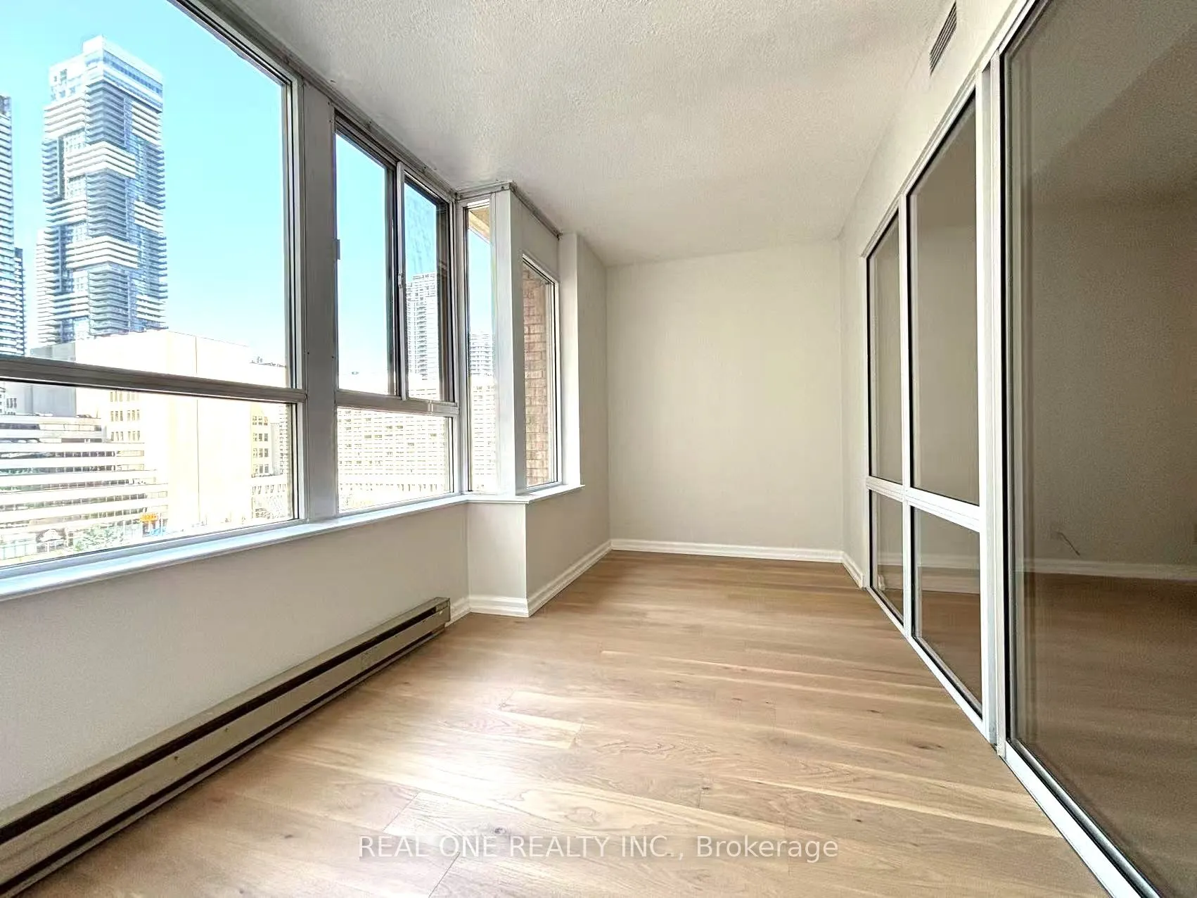 711 Bay Street, #1012