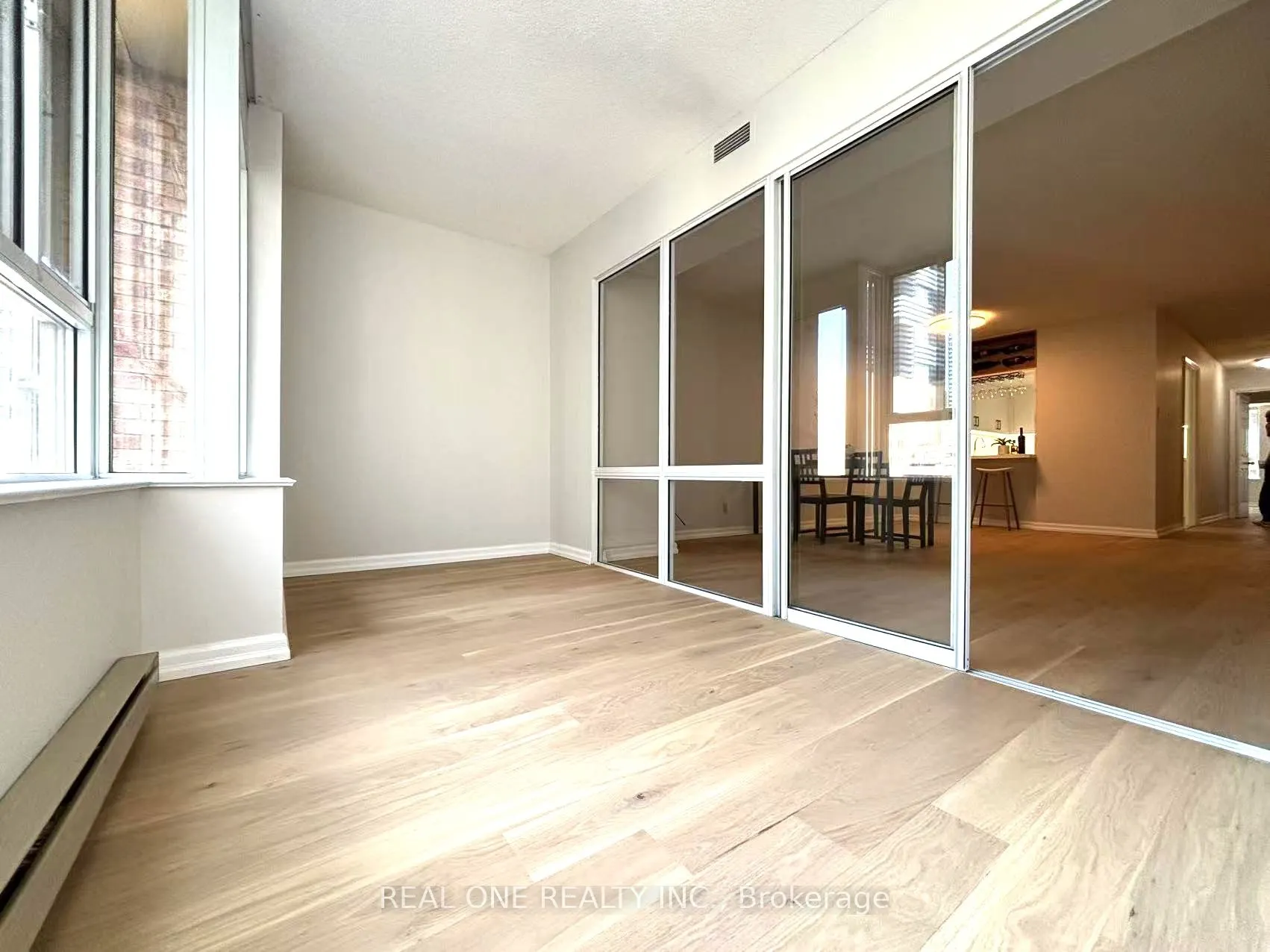 711 Bay Street, #1012