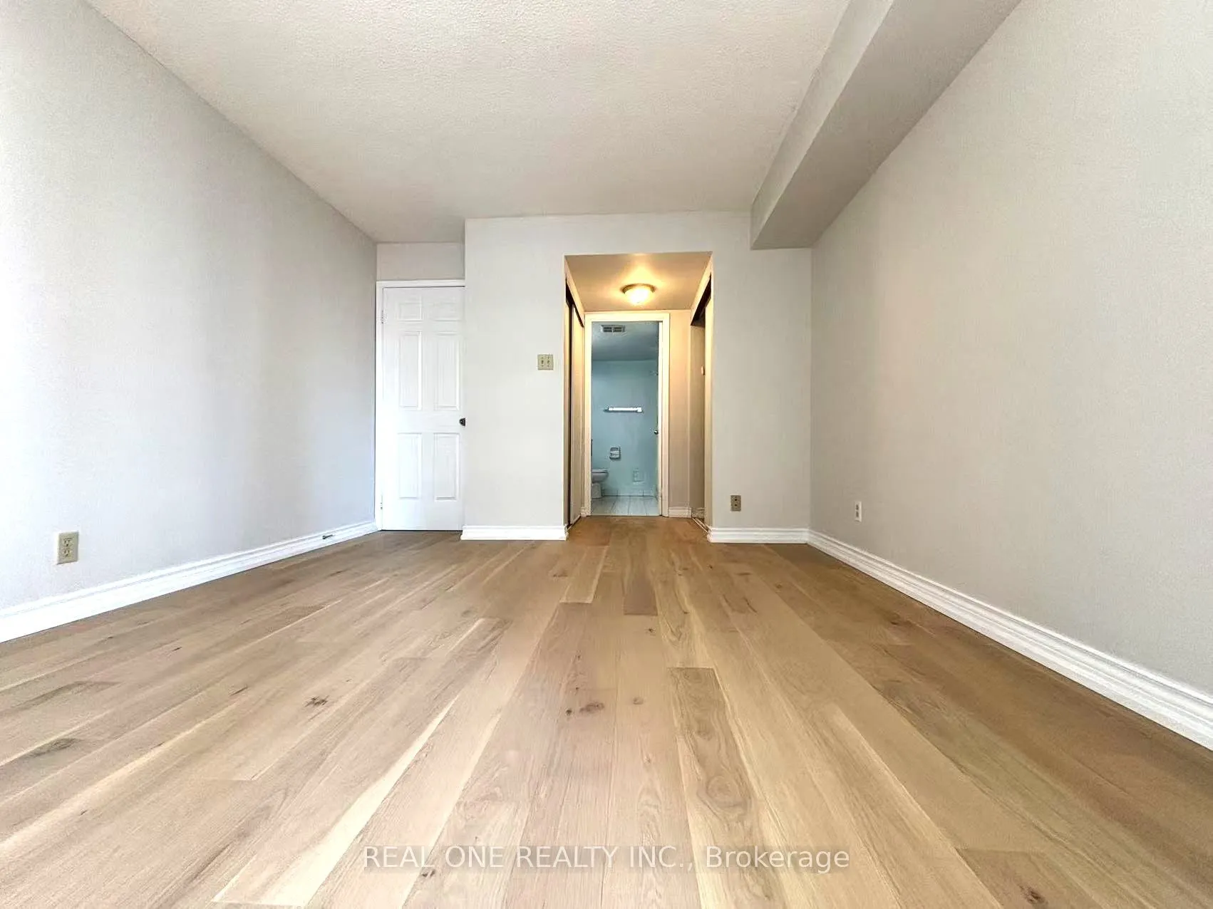 711 Bay Street, #1012
