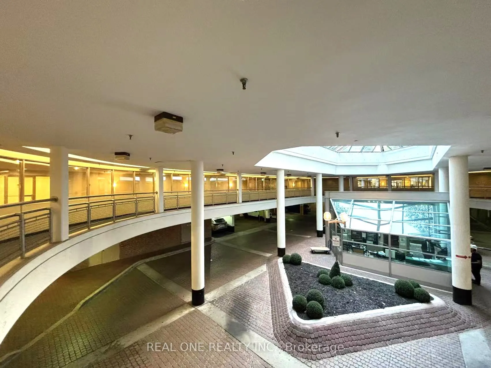 711 Bay Street, #1012