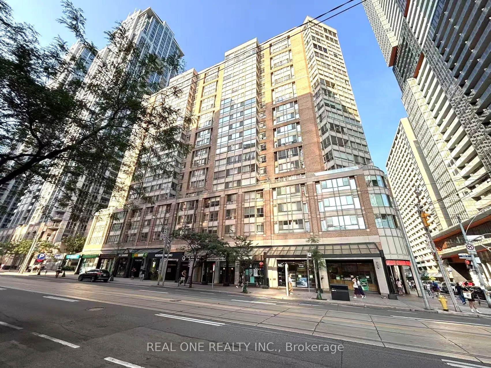 711 Bay Street, #1012