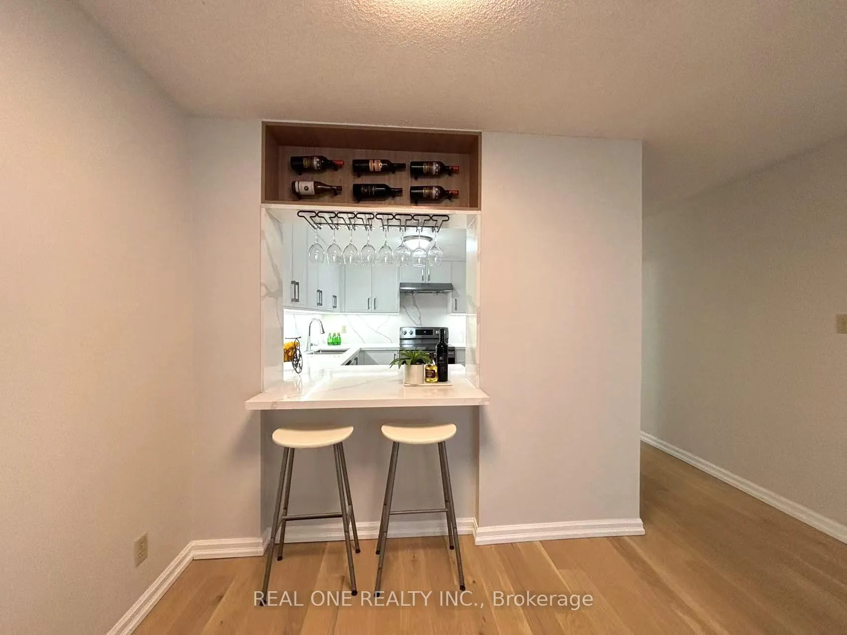 711 Bay Street, #1012