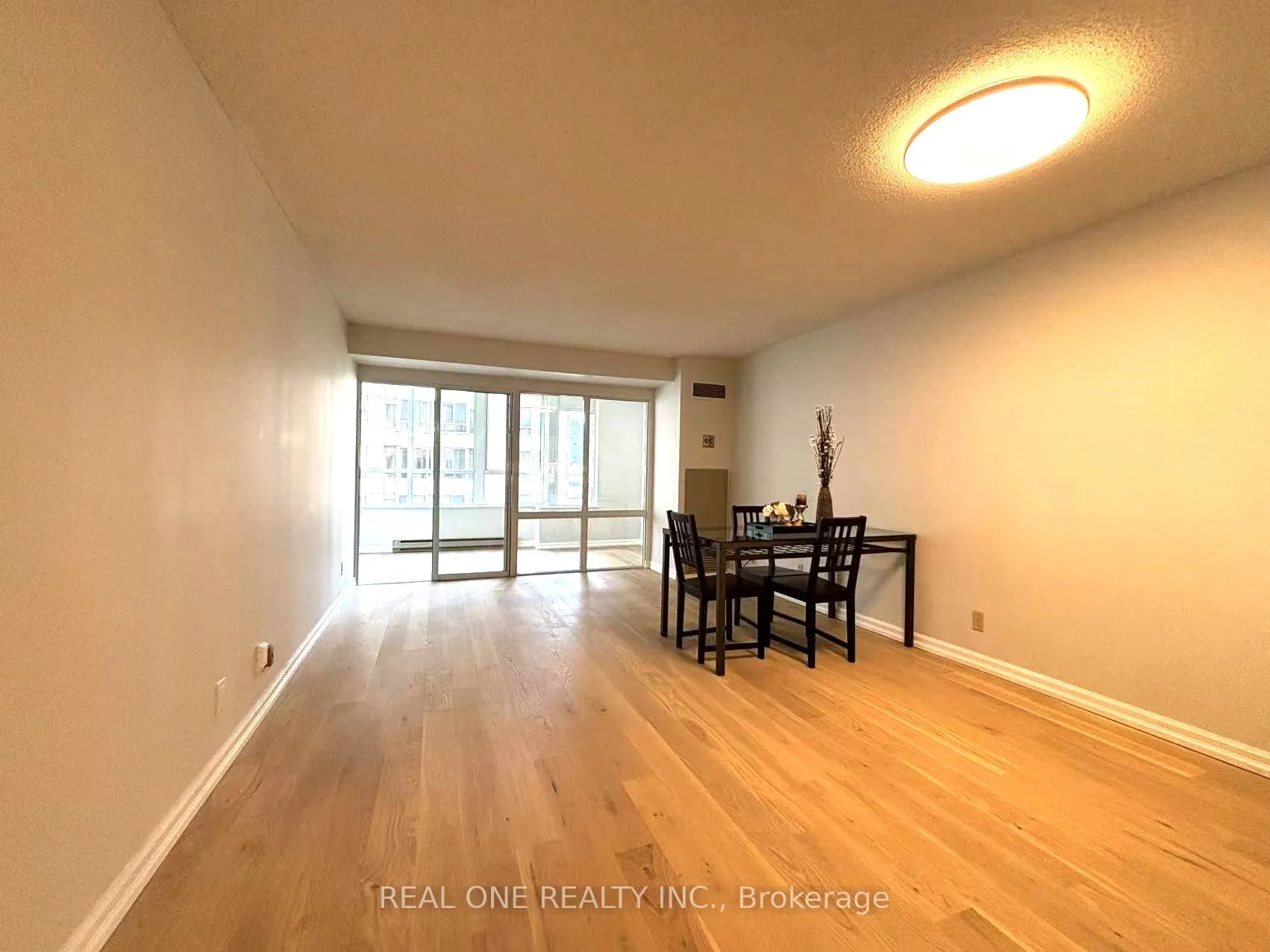 711 Bay Street, #1012