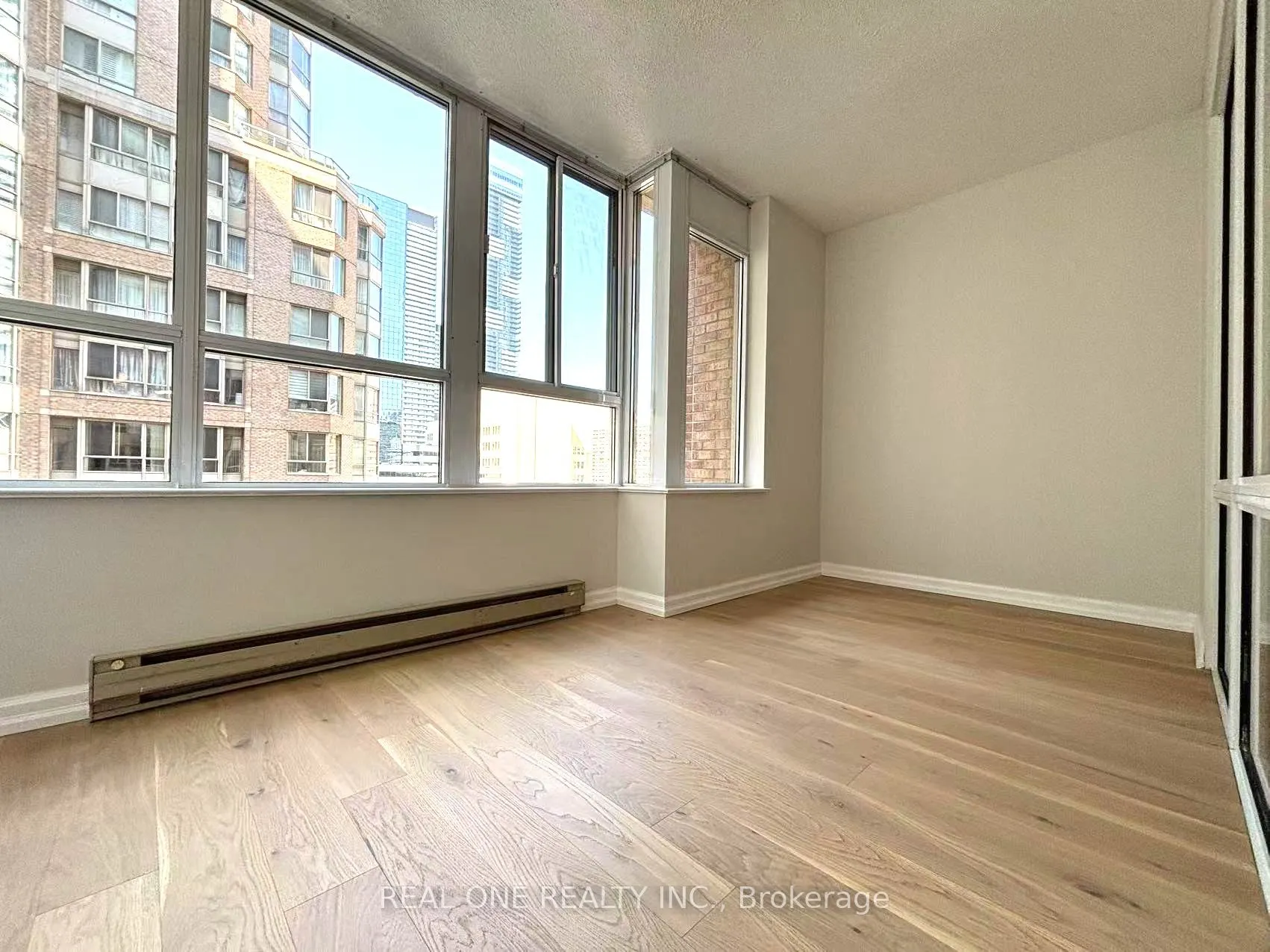 711 Bay Street, #1012