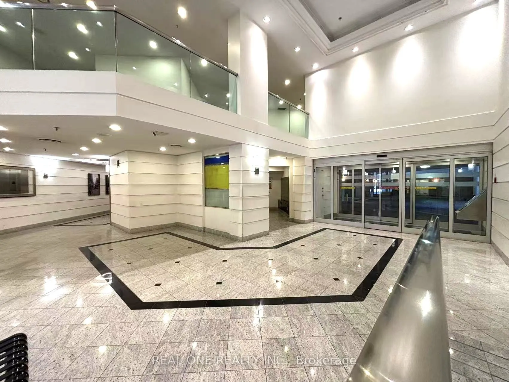 711 Bay Street, #1012