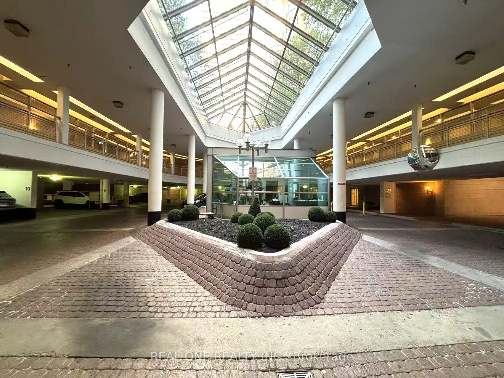 711 Bay Street, #1012