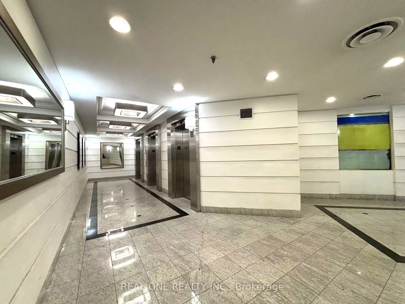 711 Bay Street, #1012