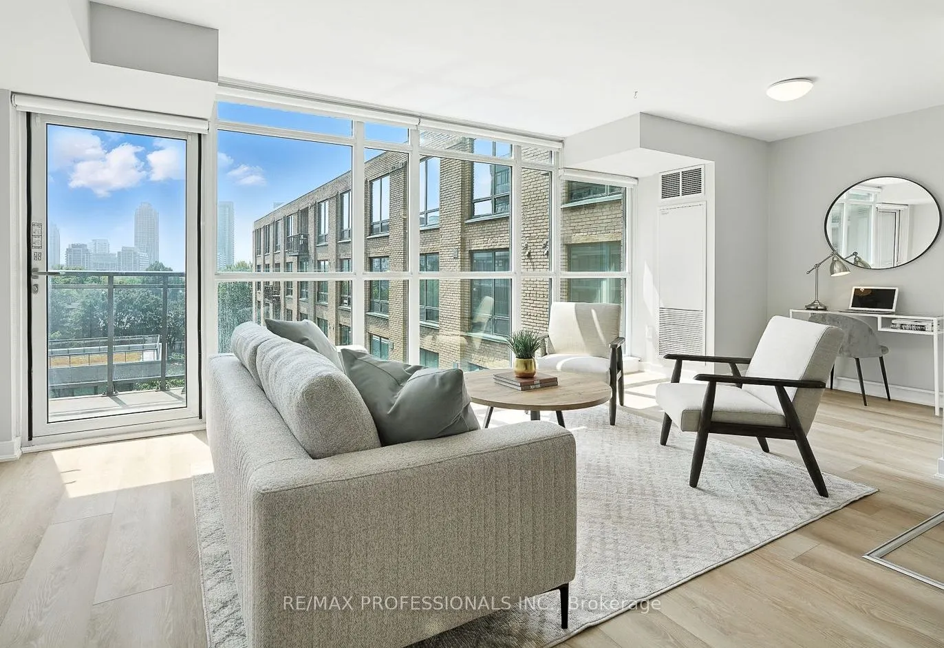 775 King St. Street W, #515