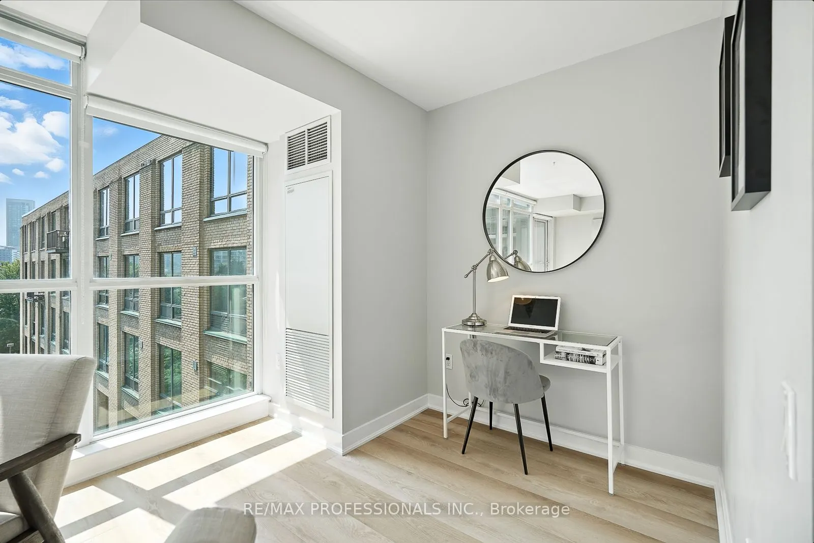 775 King St. Street W, #515