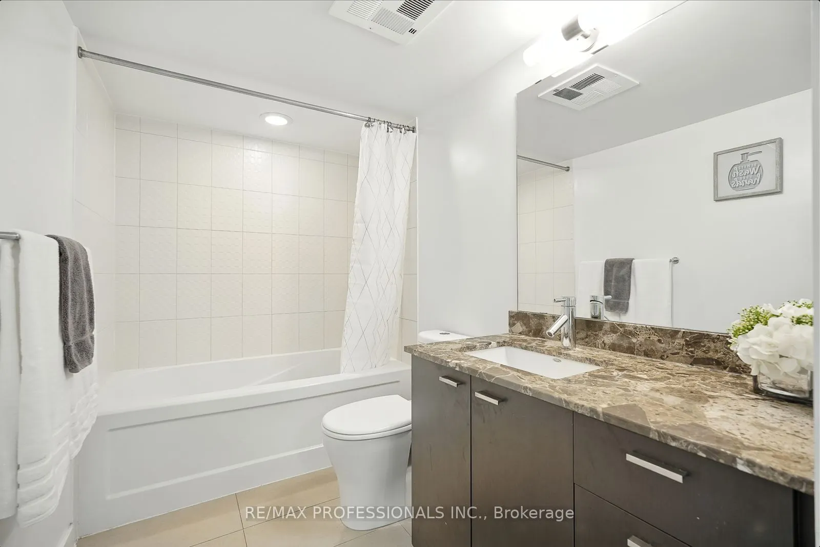775 King St. Street W, #515