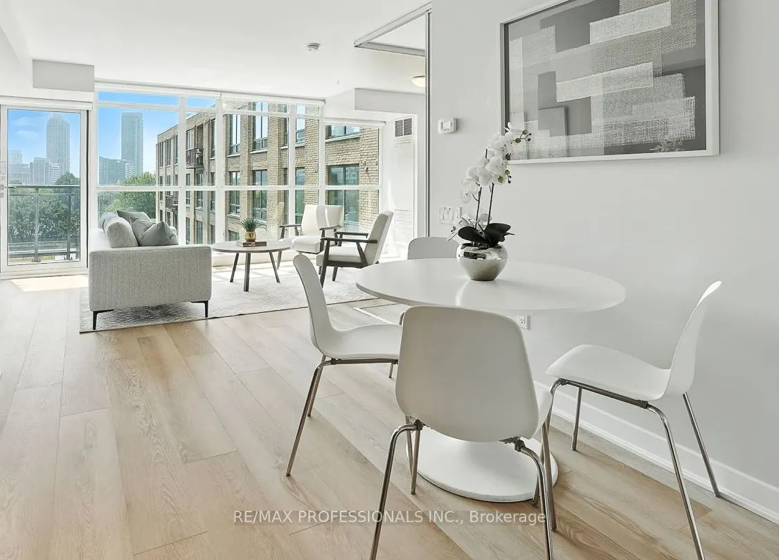 775 King St. Street W, #515