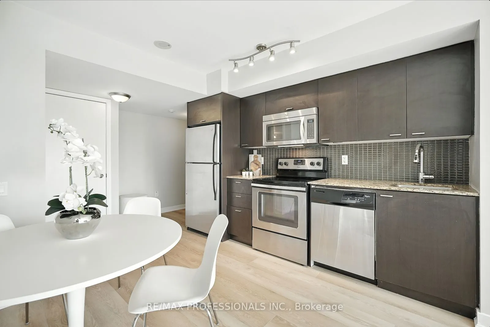 775 King St. Street W, #515