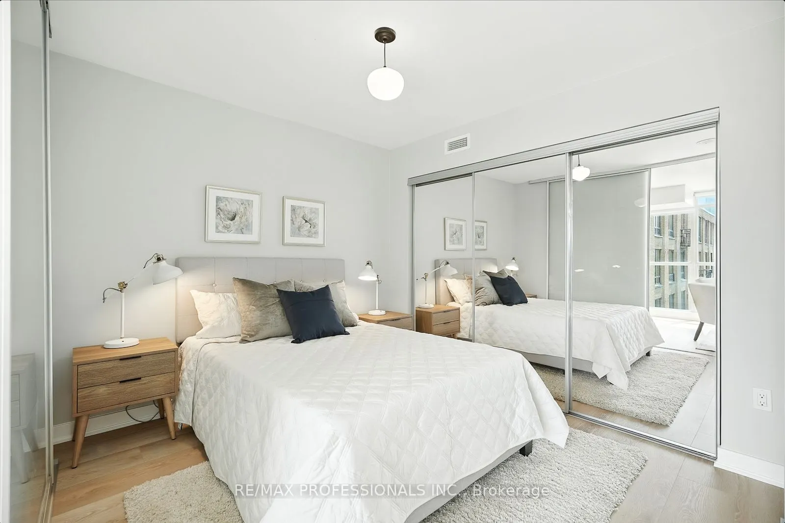 775 King St. Street W, #515
