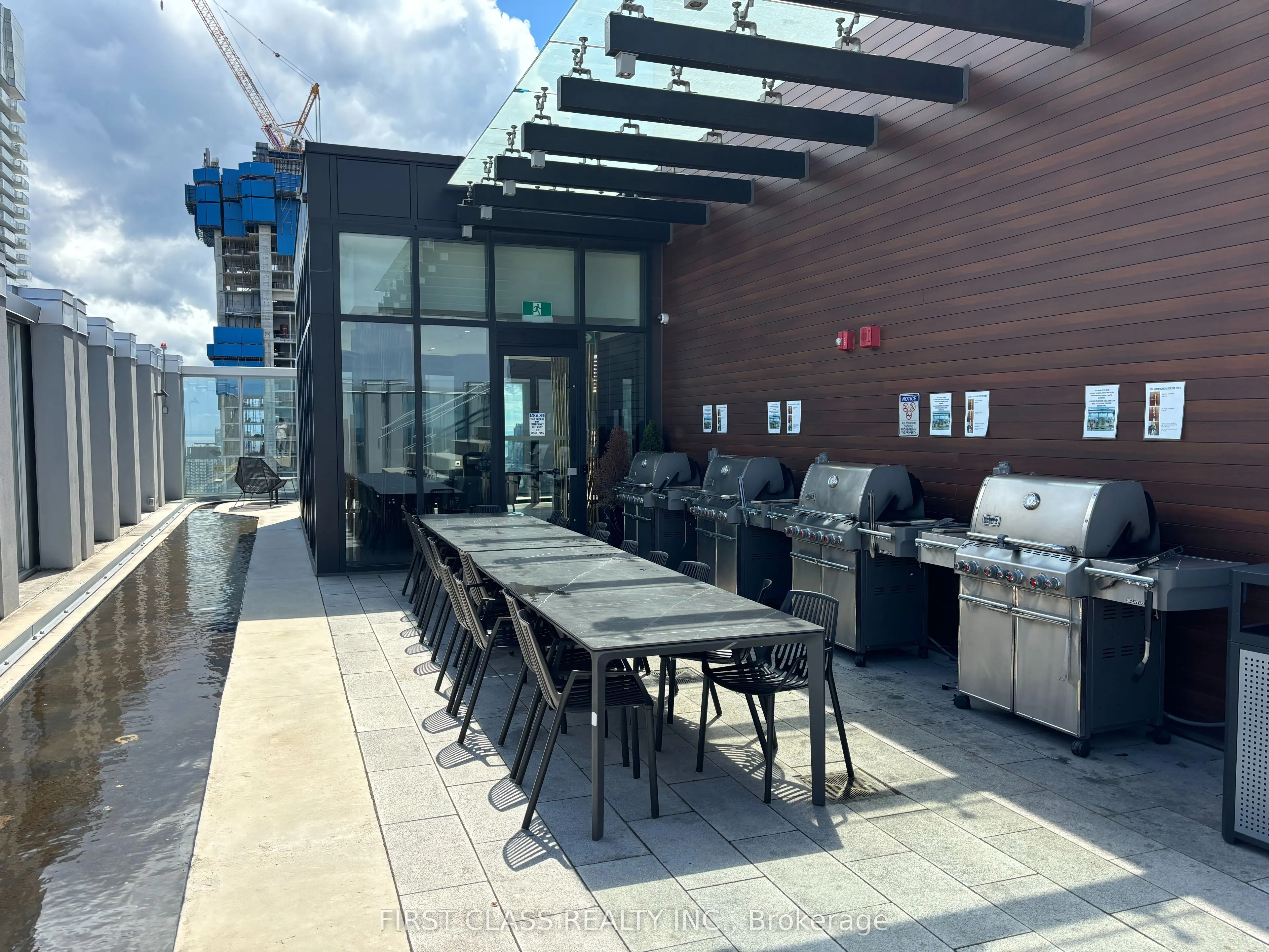 1 Yorkville Avenue, #608