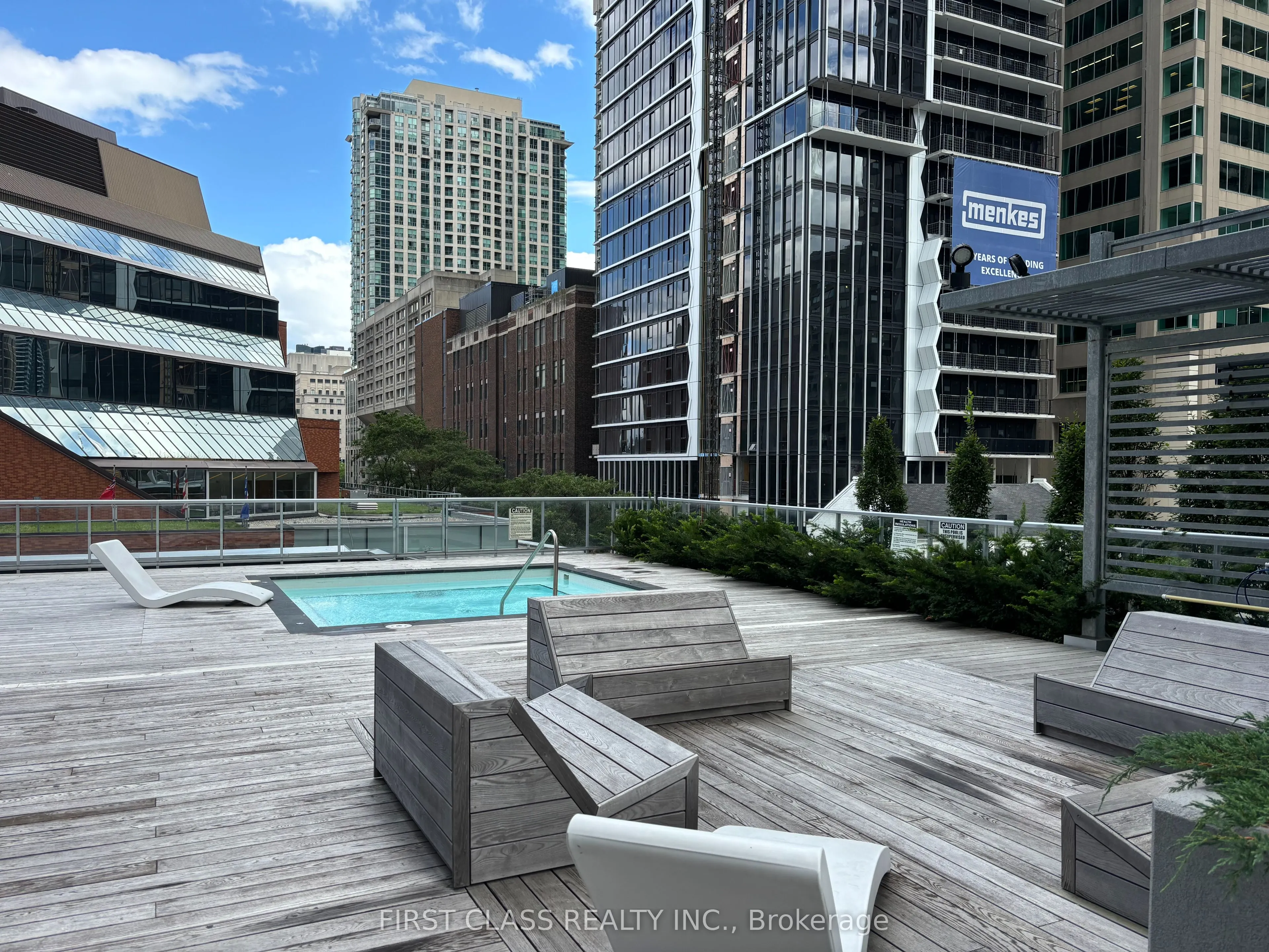 1 Yorkville Avenue, #608