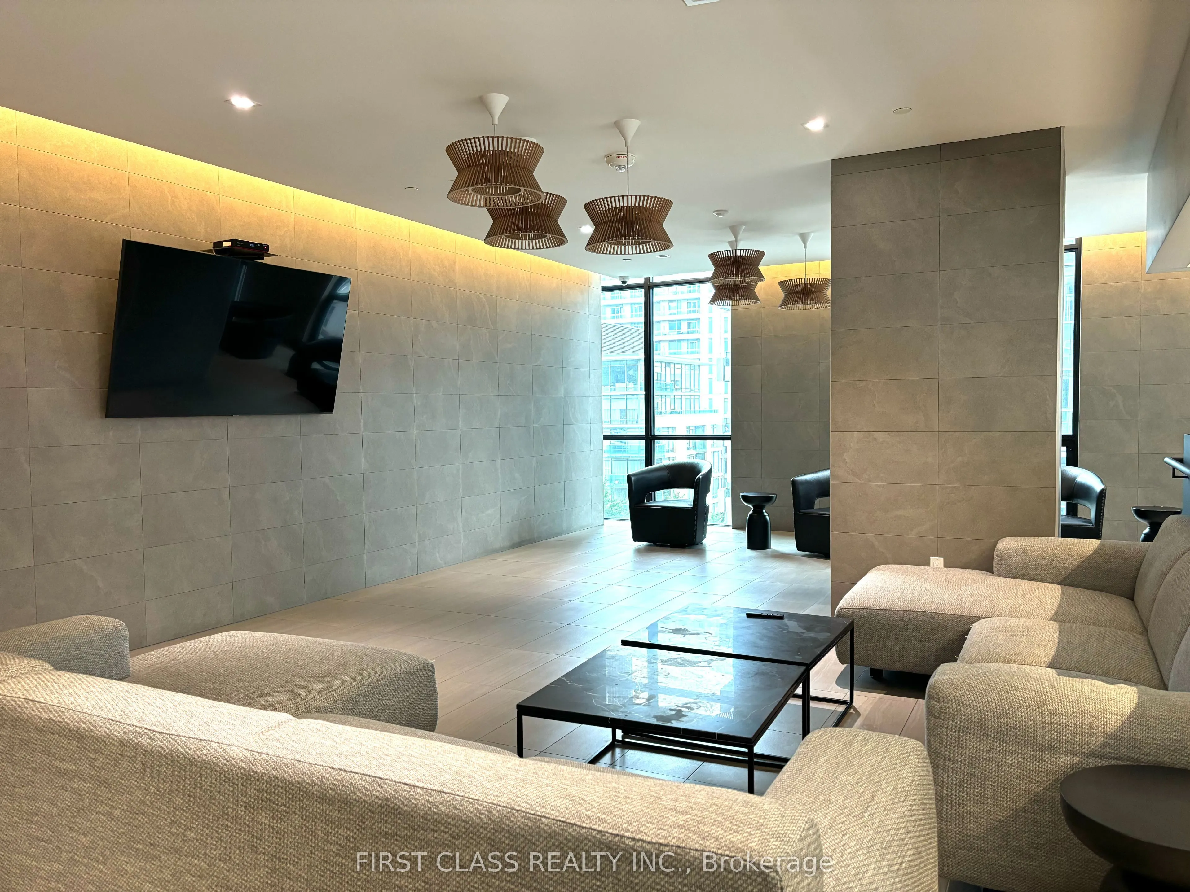 1 Yorkville Avenue, #608