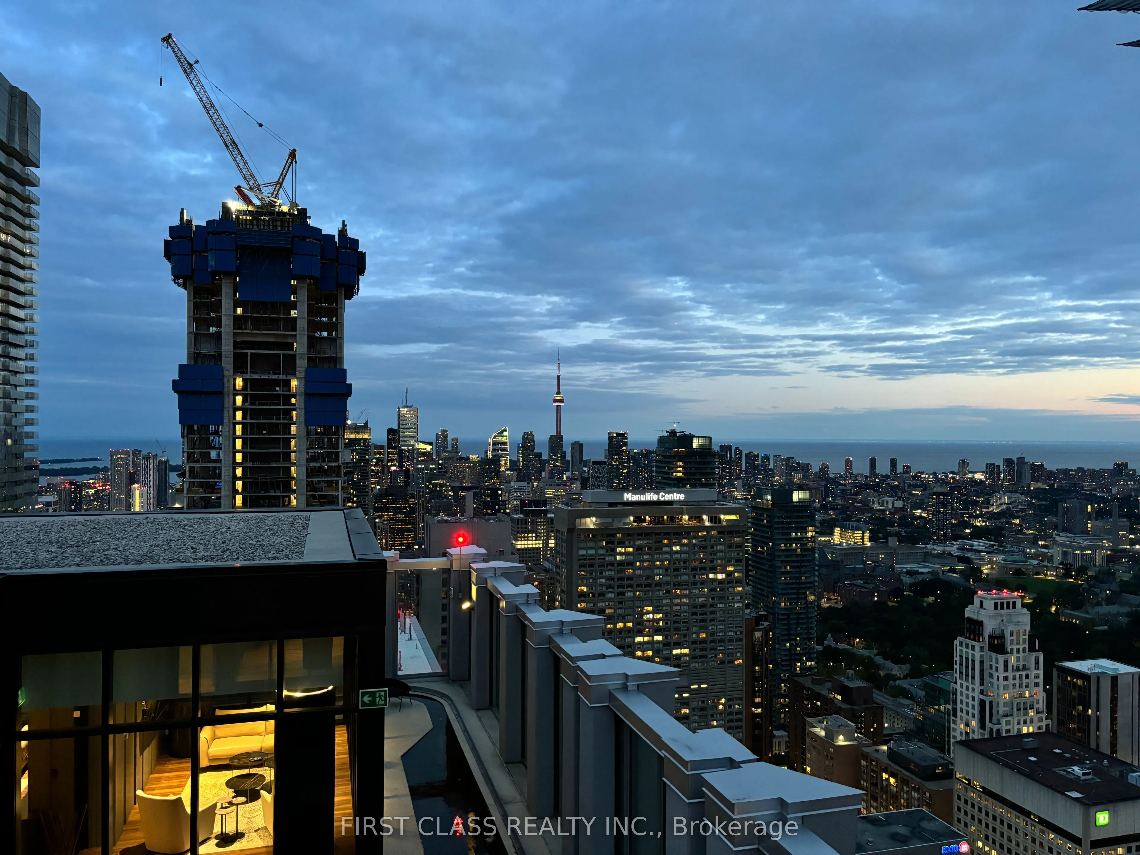 1 Yorkville Avenue, #608