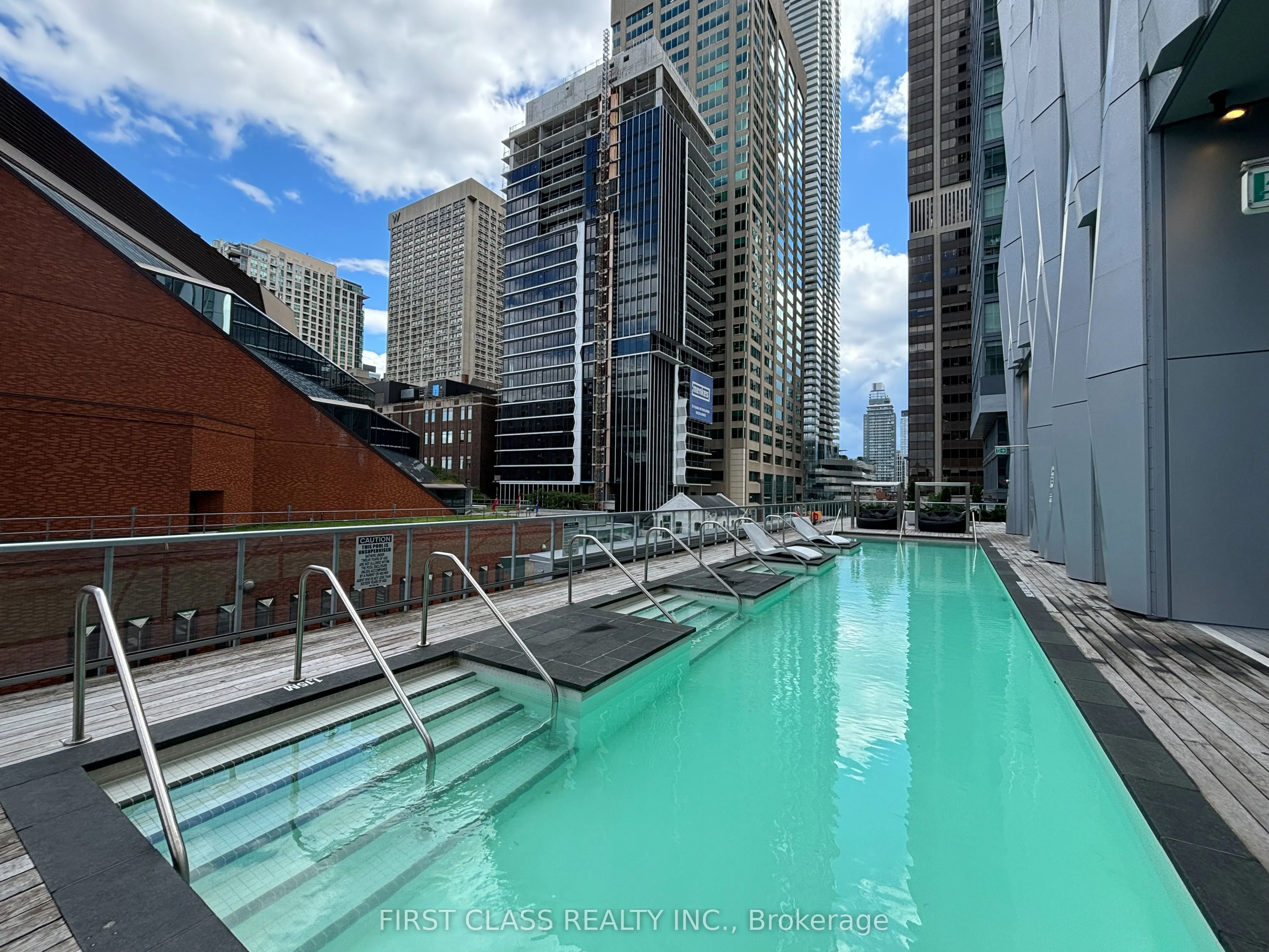 1 Yorkville Avenue, #608