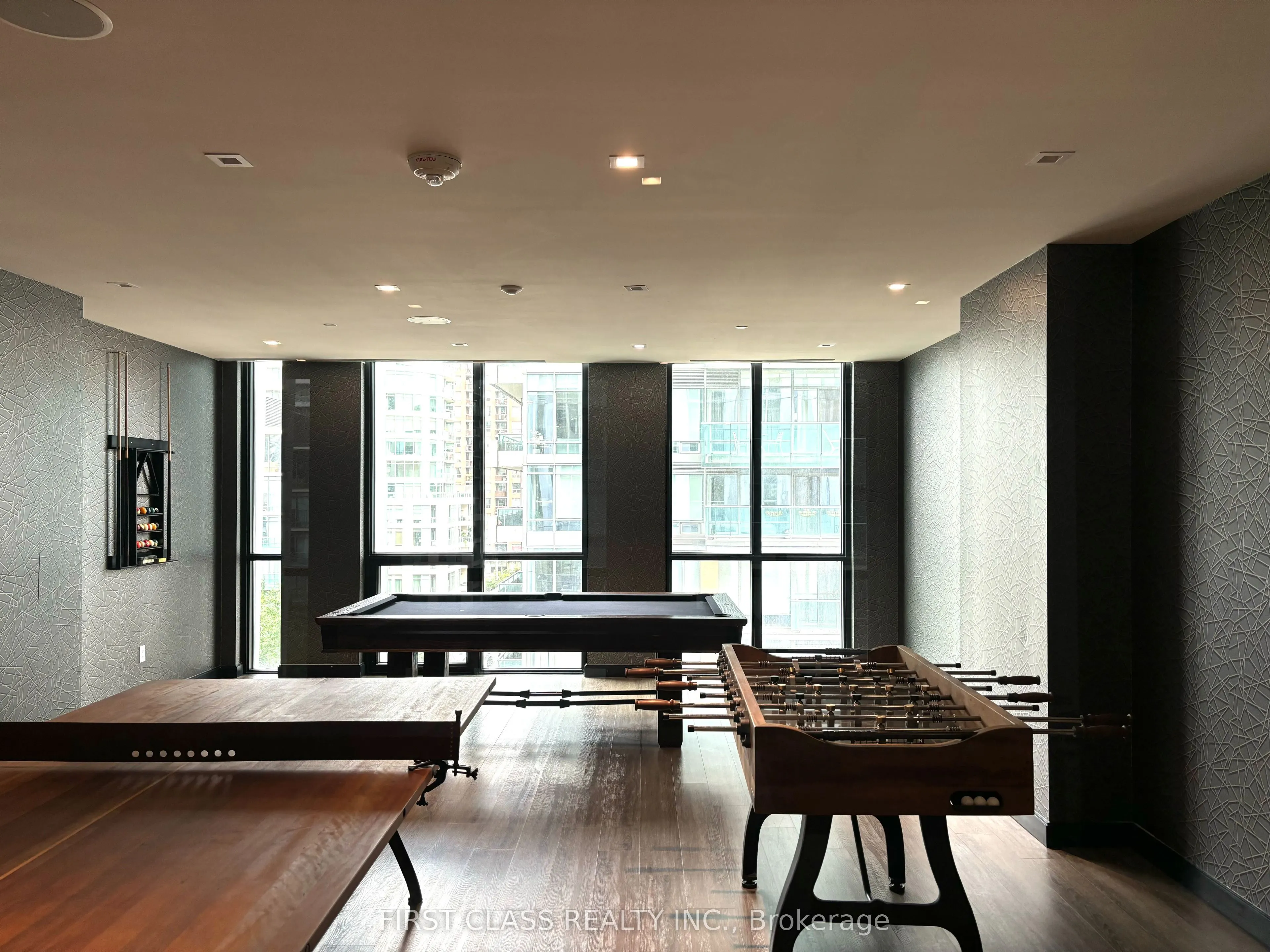 1 Yorkville Avenue, #608