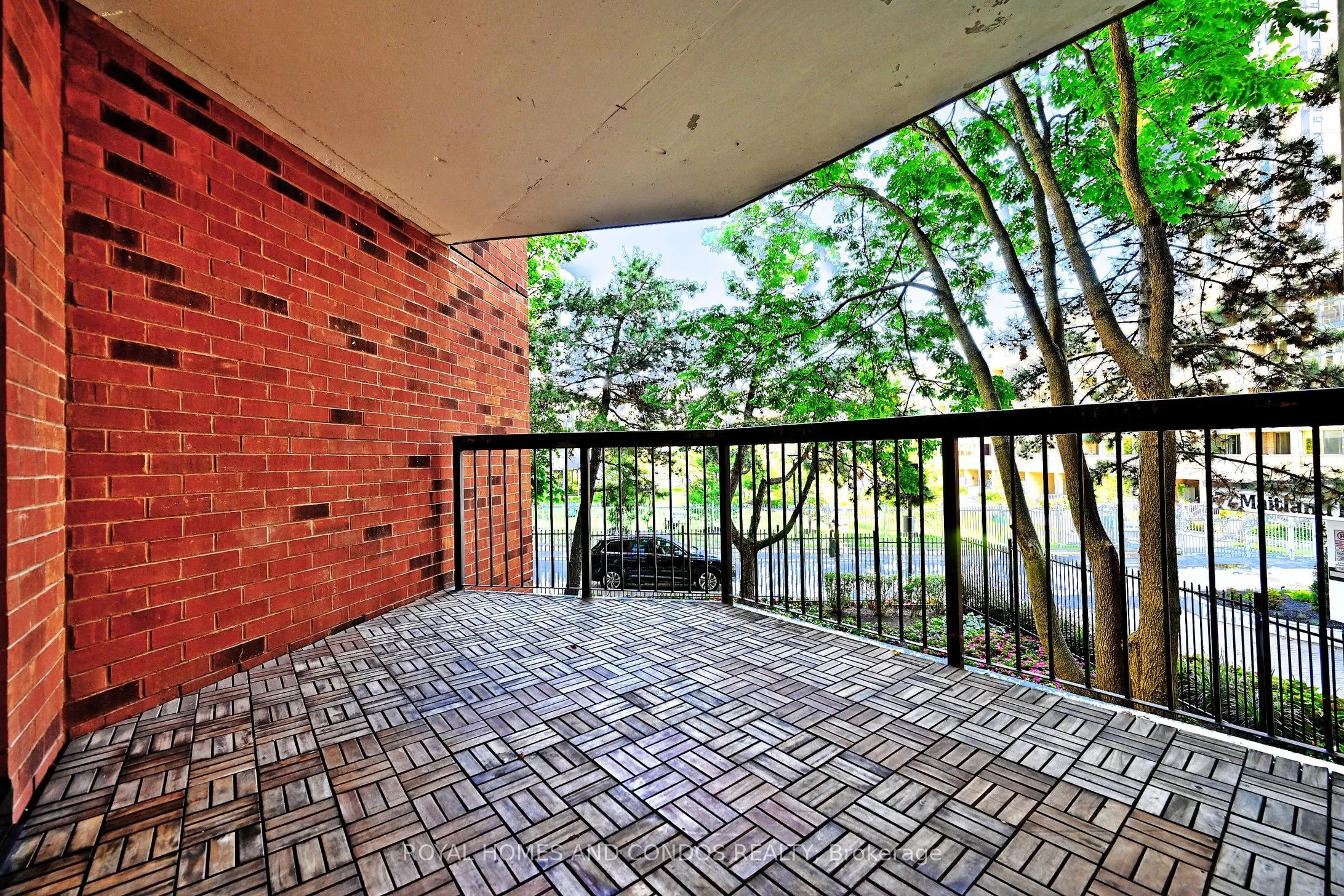 77 Maitland Place, #220
