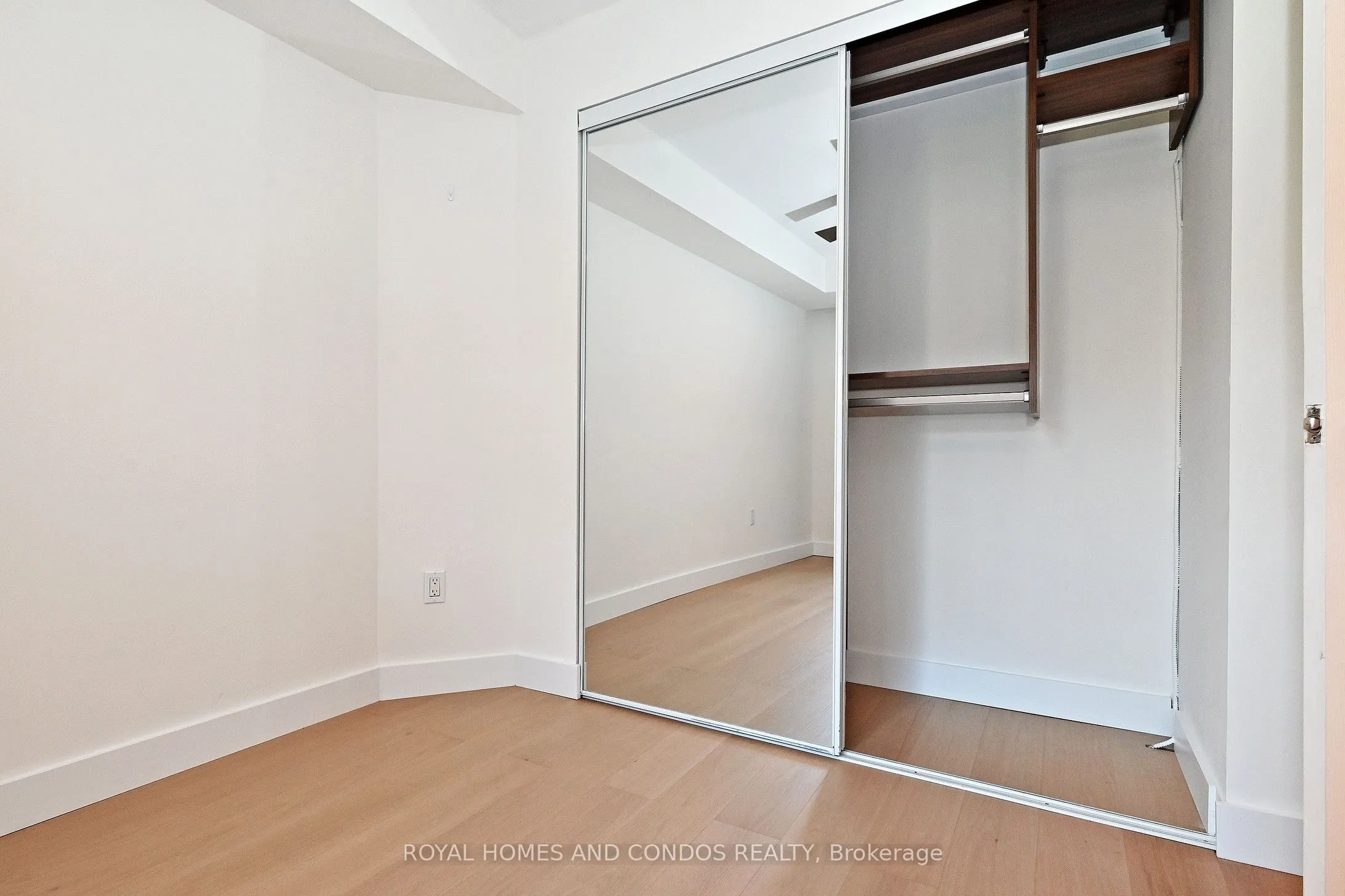 77 Maitland Place, #220