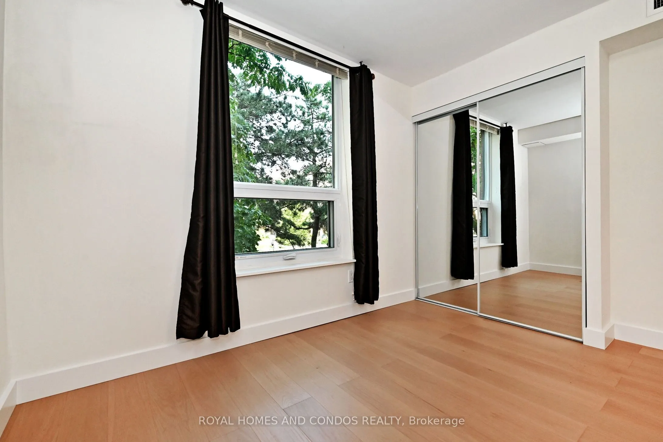 77 Maitland Place, #220