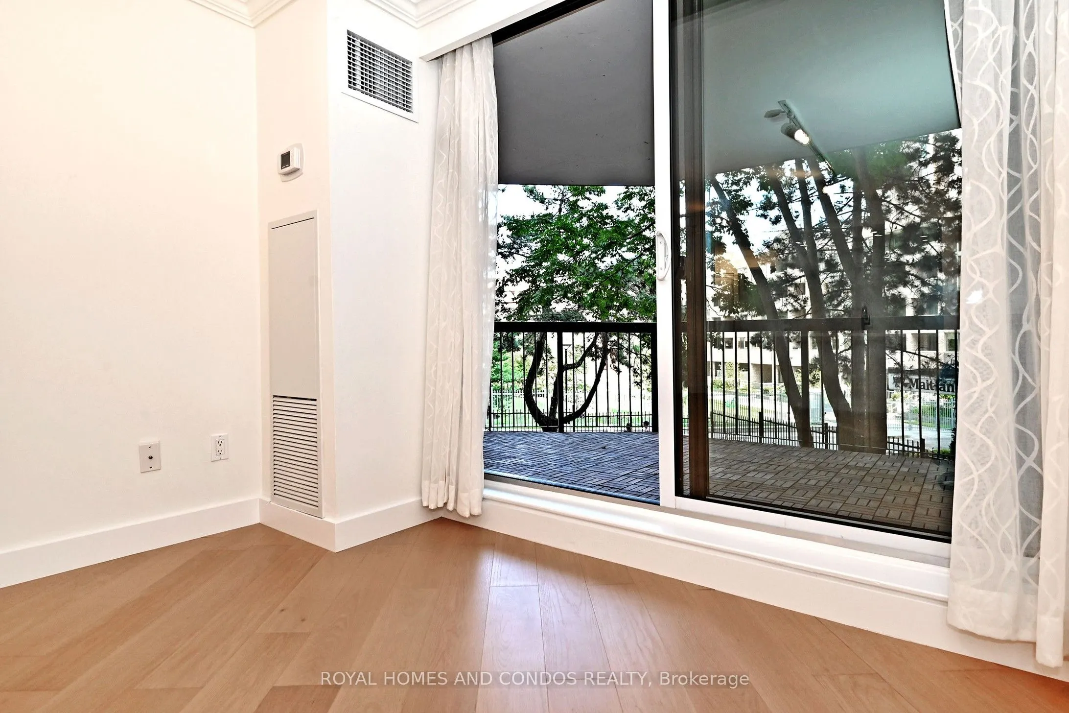 77 Maitland Place, #220