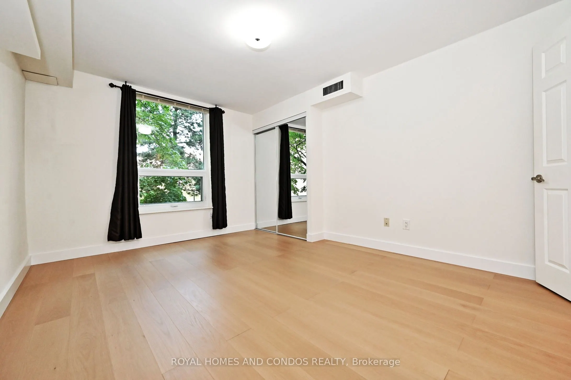 77 Maitland Place, #220
